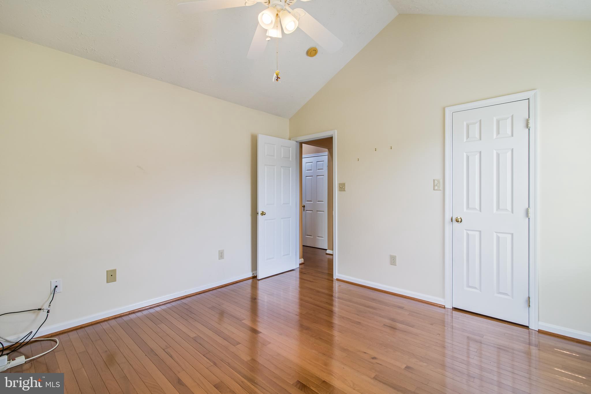 OAKLEIGH MANOR ESTATES - Residential