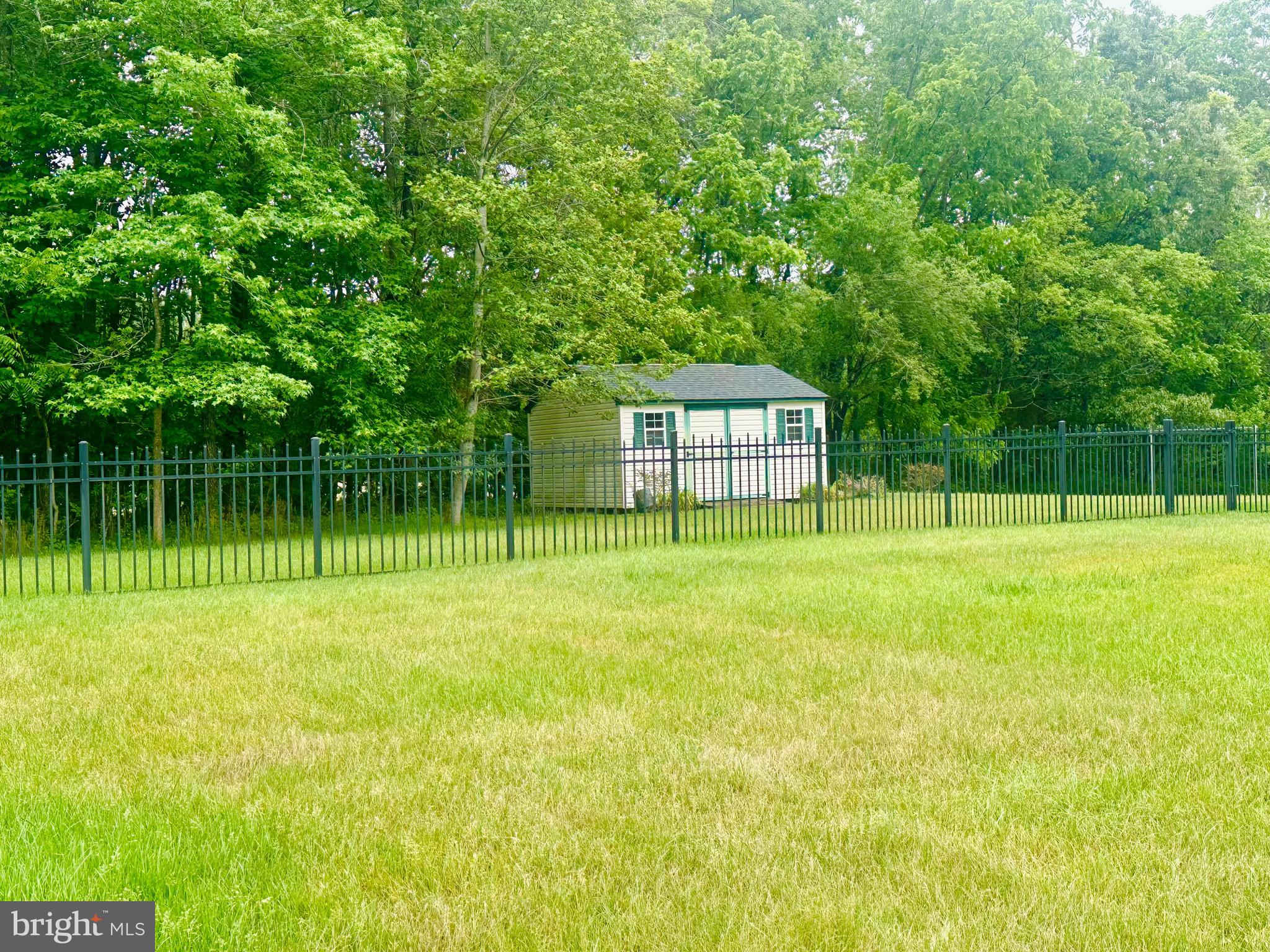 OAKLEIGH MANOR ESTATES - Residential