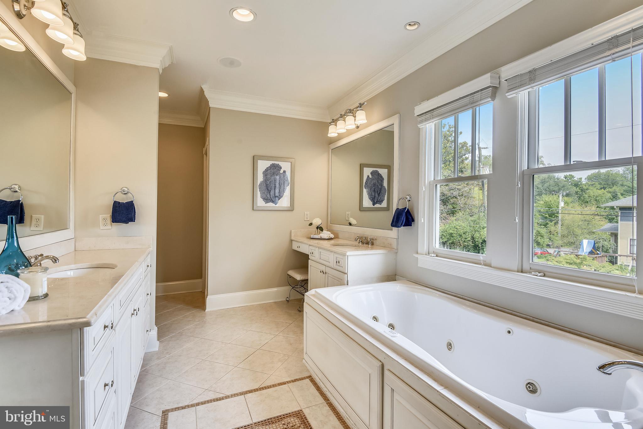 WOODMONT - Residential