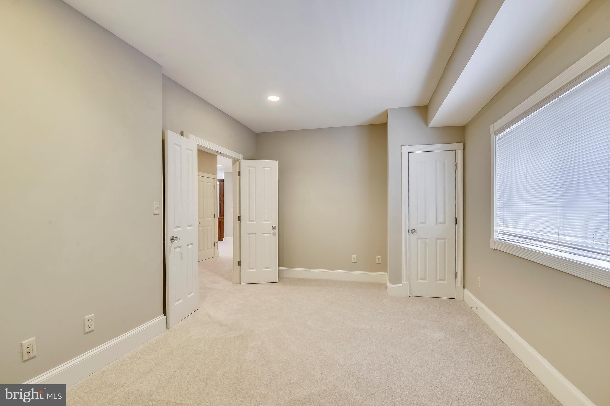 WOODMONT - Residential