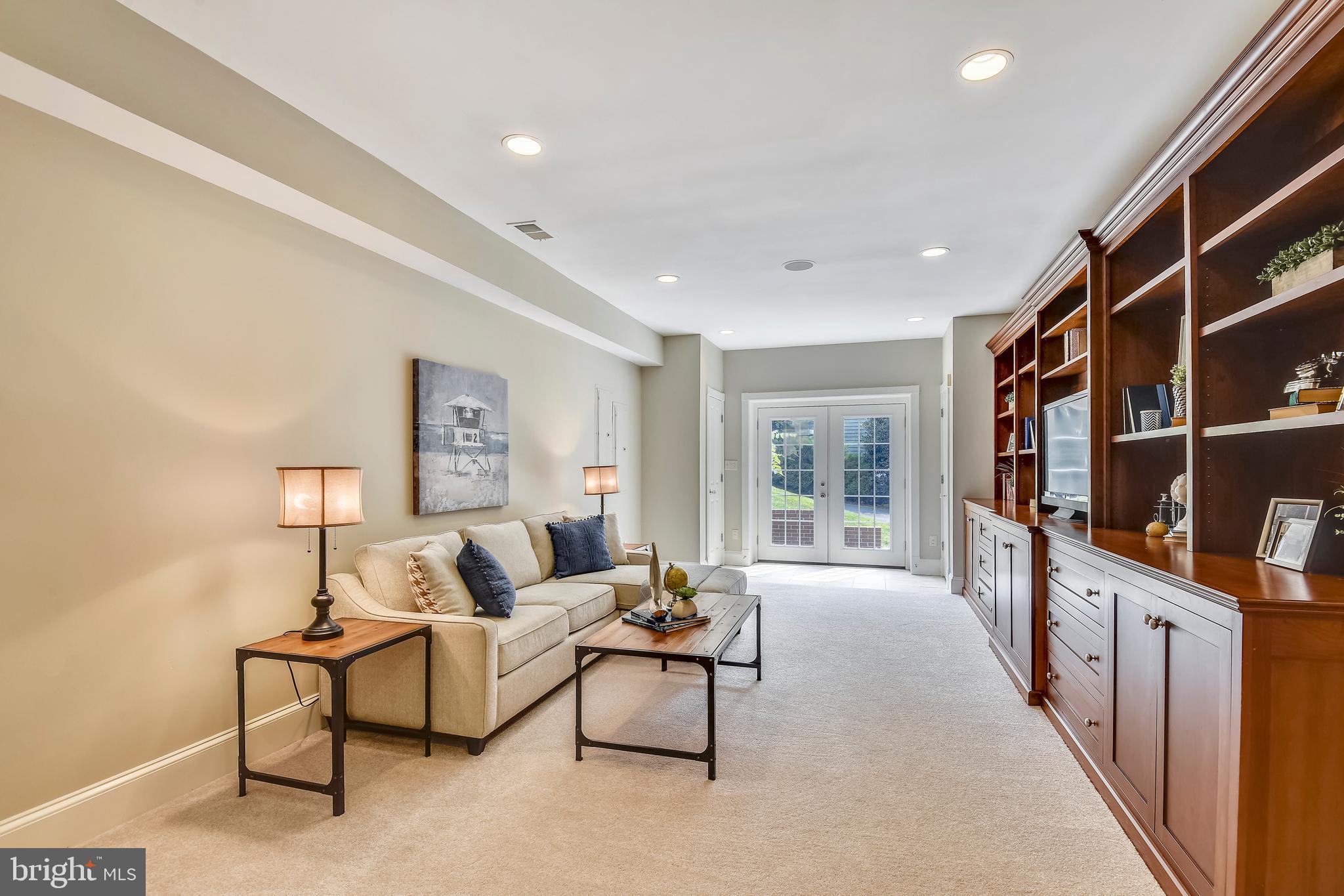 WOODMONT - Residential