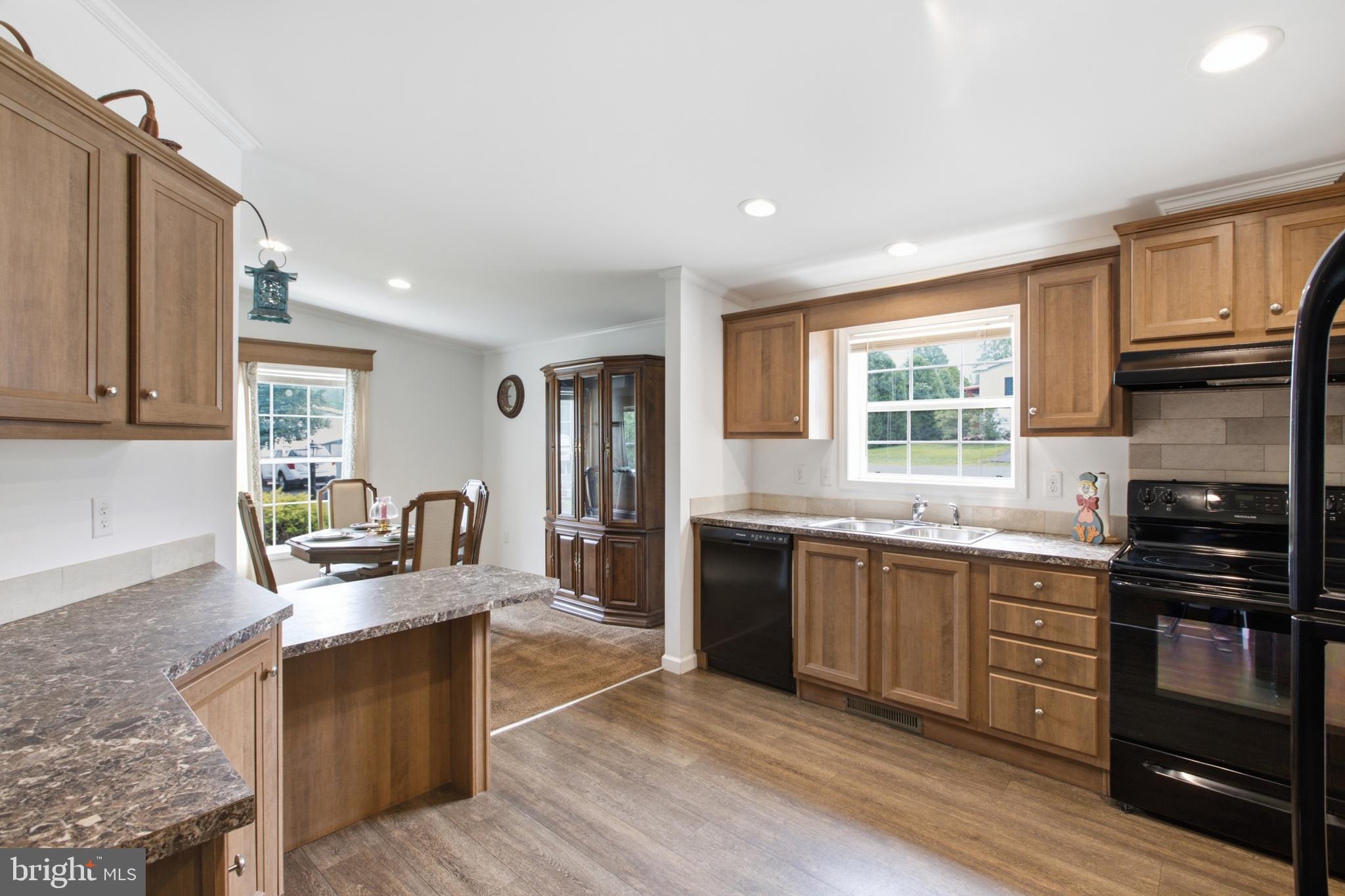 QUIET ACRES - Residential