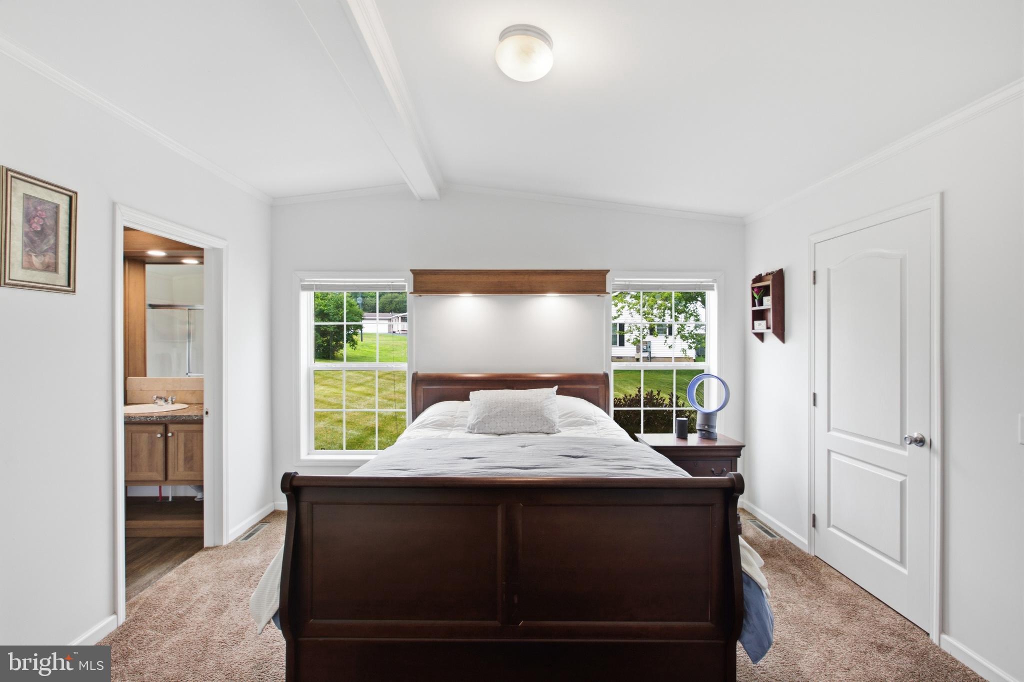 QUIET ACRES - Residential