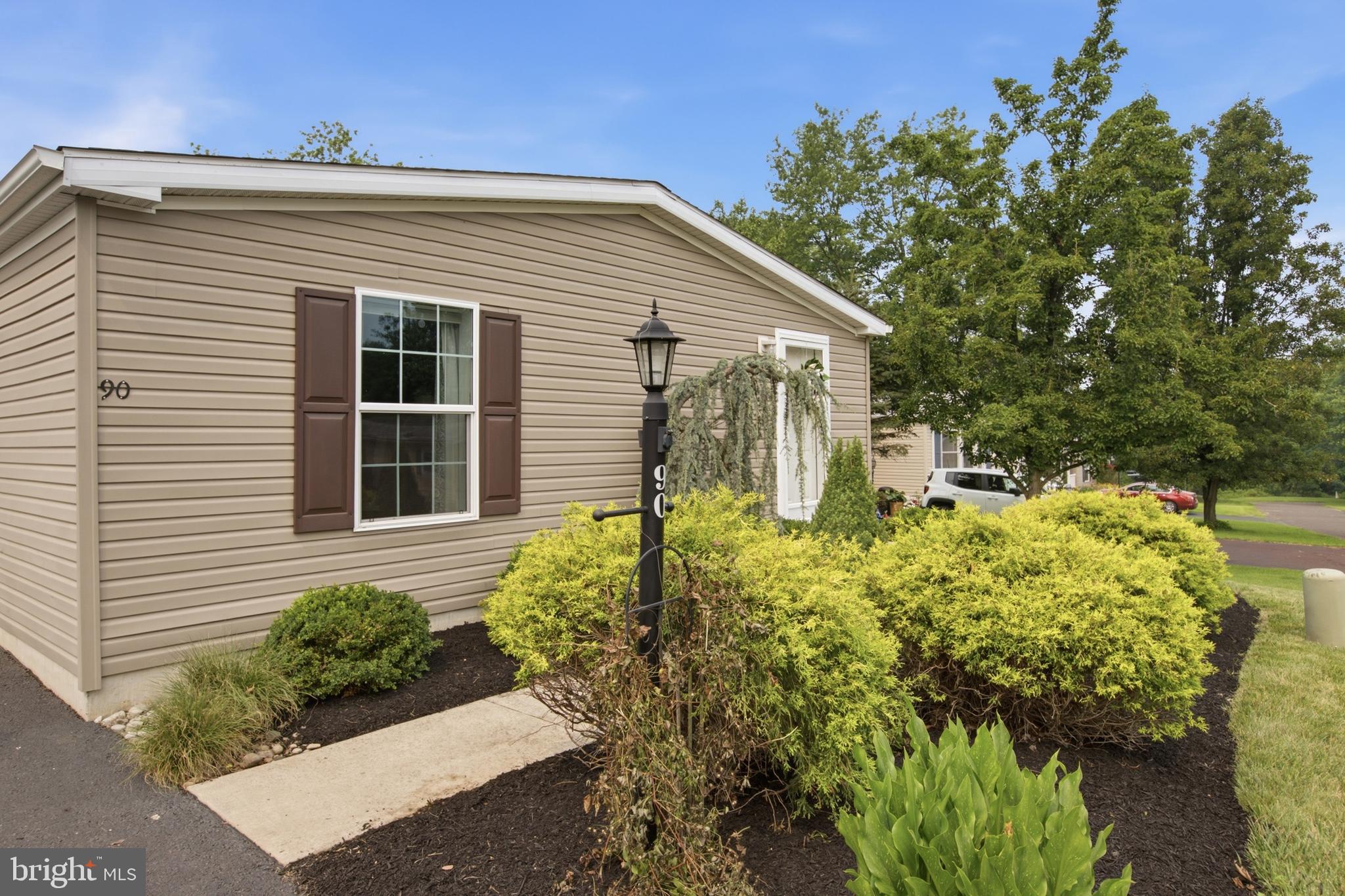 QUIET ACRES - Residential