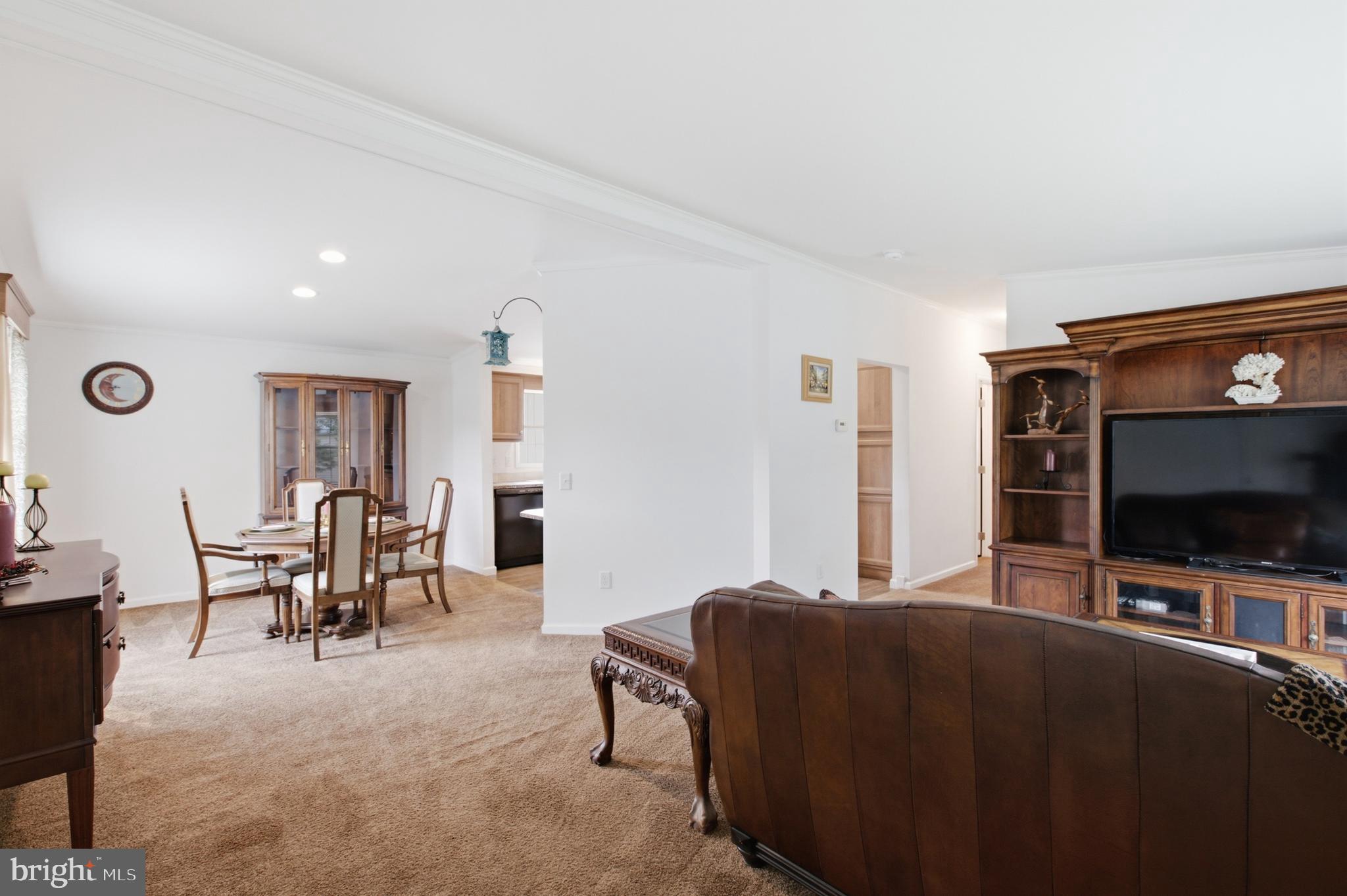 QUIET ACRES - Residential