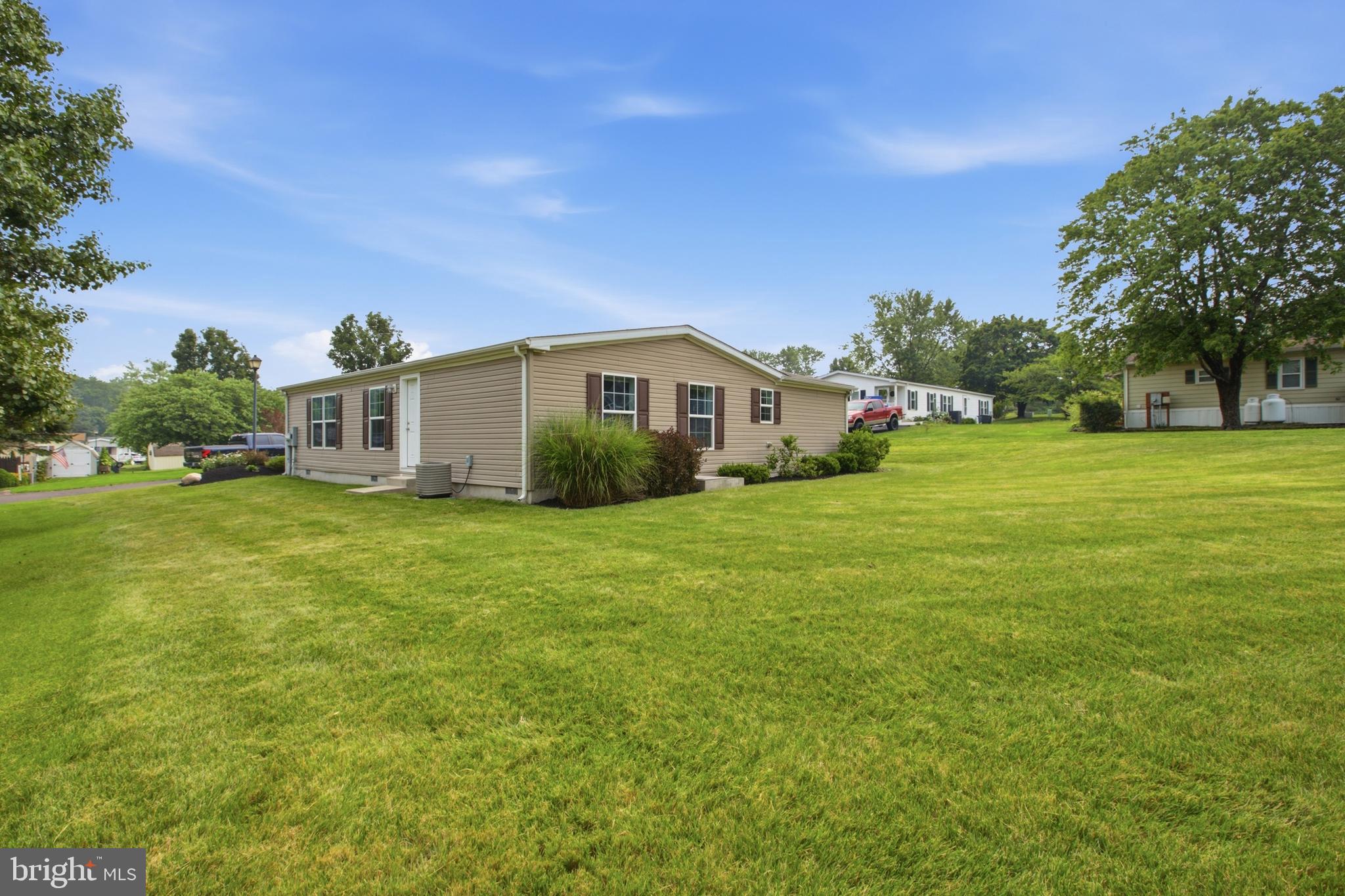 QUIET ACRES - Residential