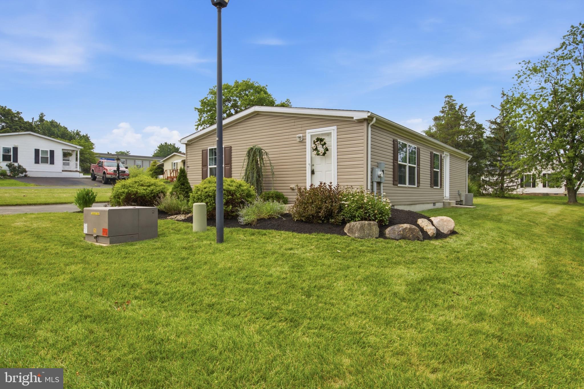 QUIET ACRES - Residential