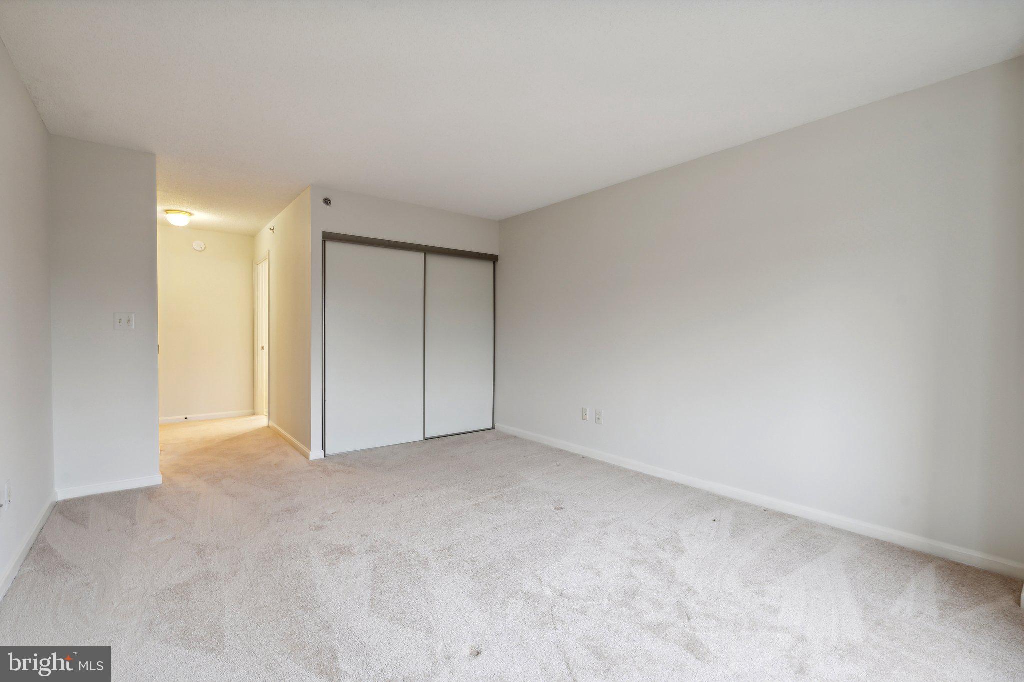 LANSDOWNE WOODS - Residential
