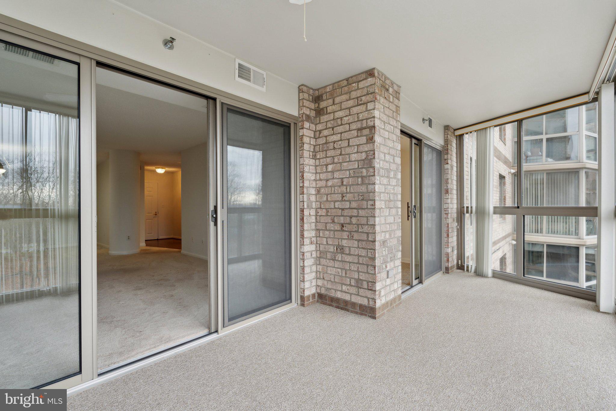 LANSDOWNE WOODS - Residential