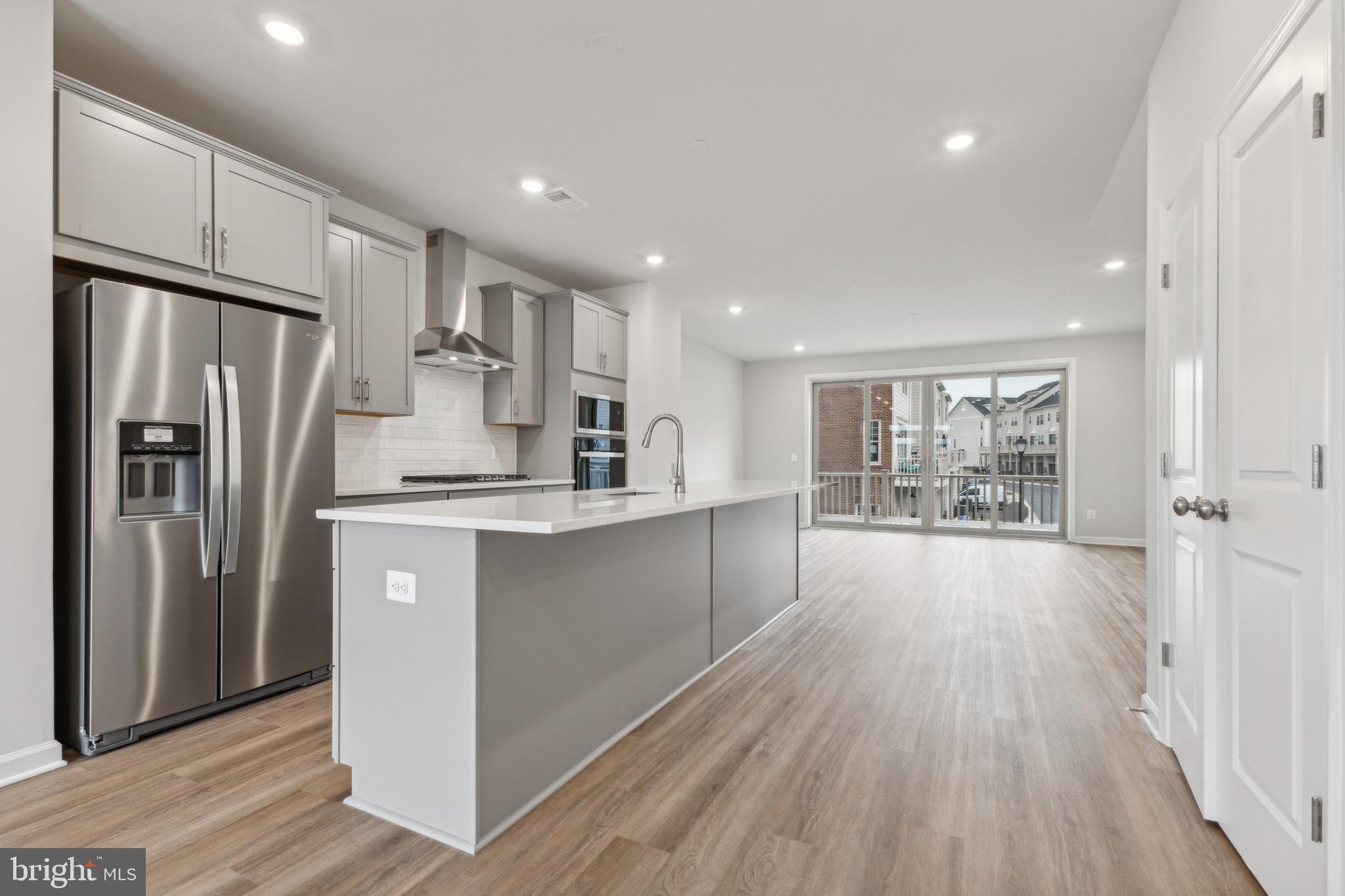 POTOMAC STATION MARKETPLACE - Residential