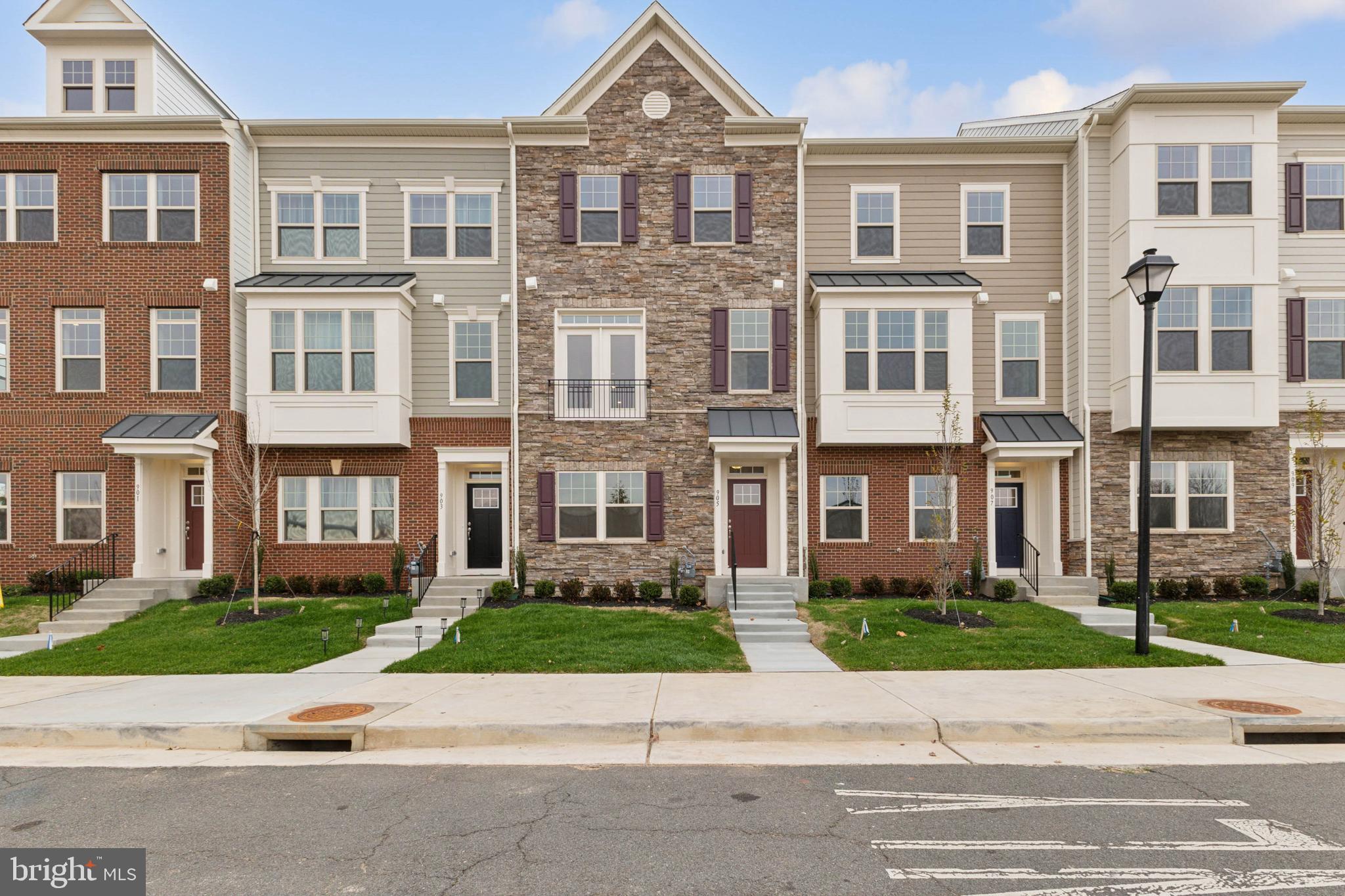 POTOMAC STATION MARKETPLACE - Residential