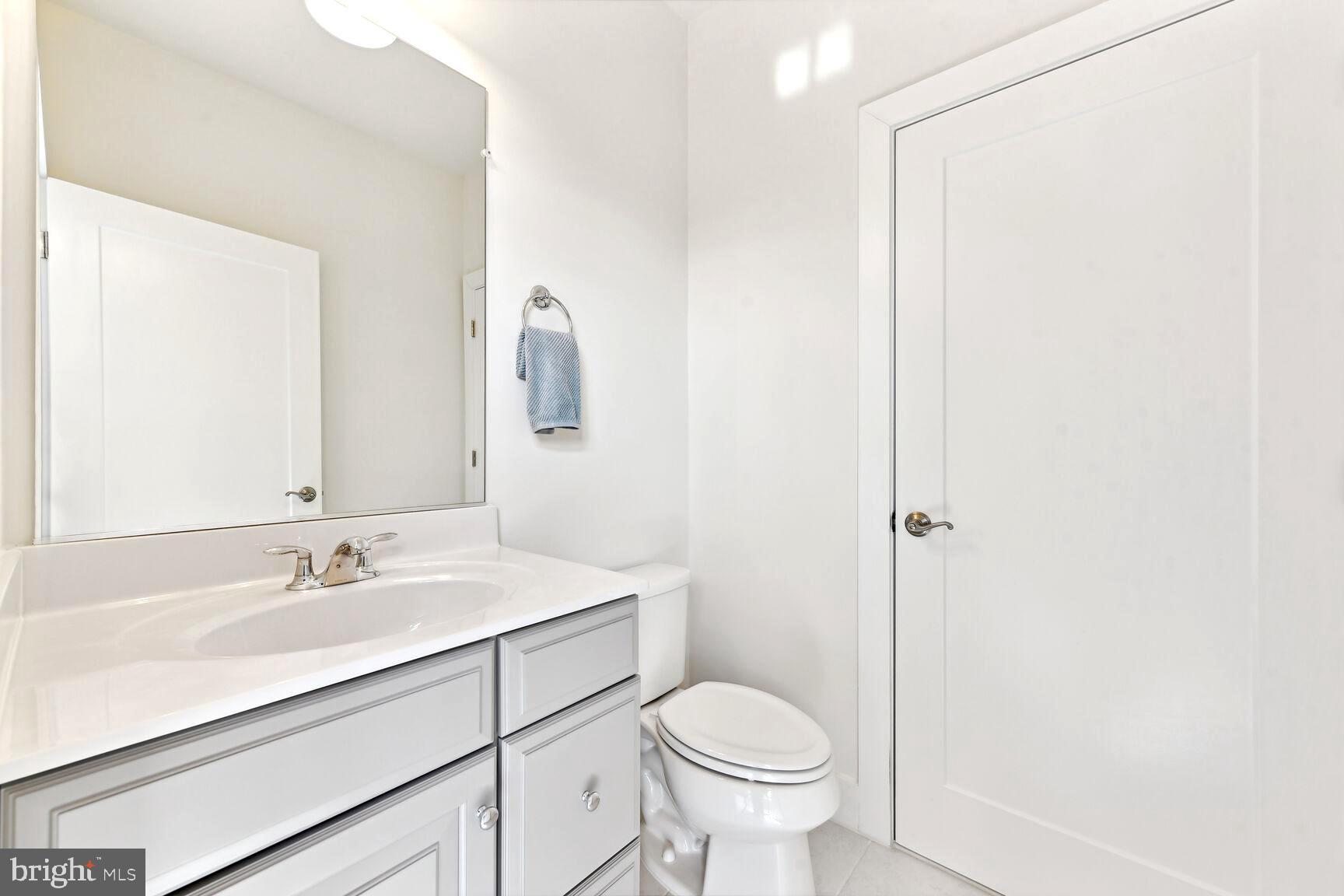 SM ONE LOUDOUN CONDO - Residential