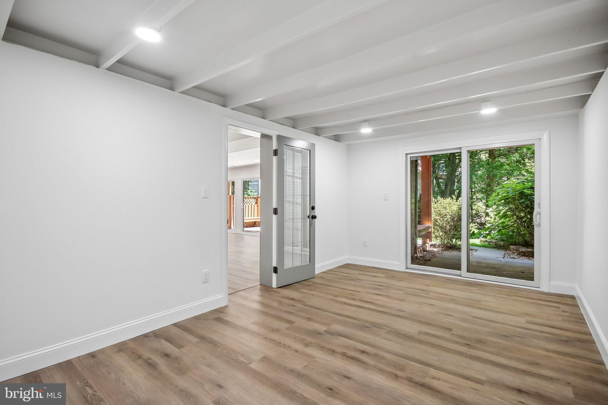 CABOTS POINT - Residential