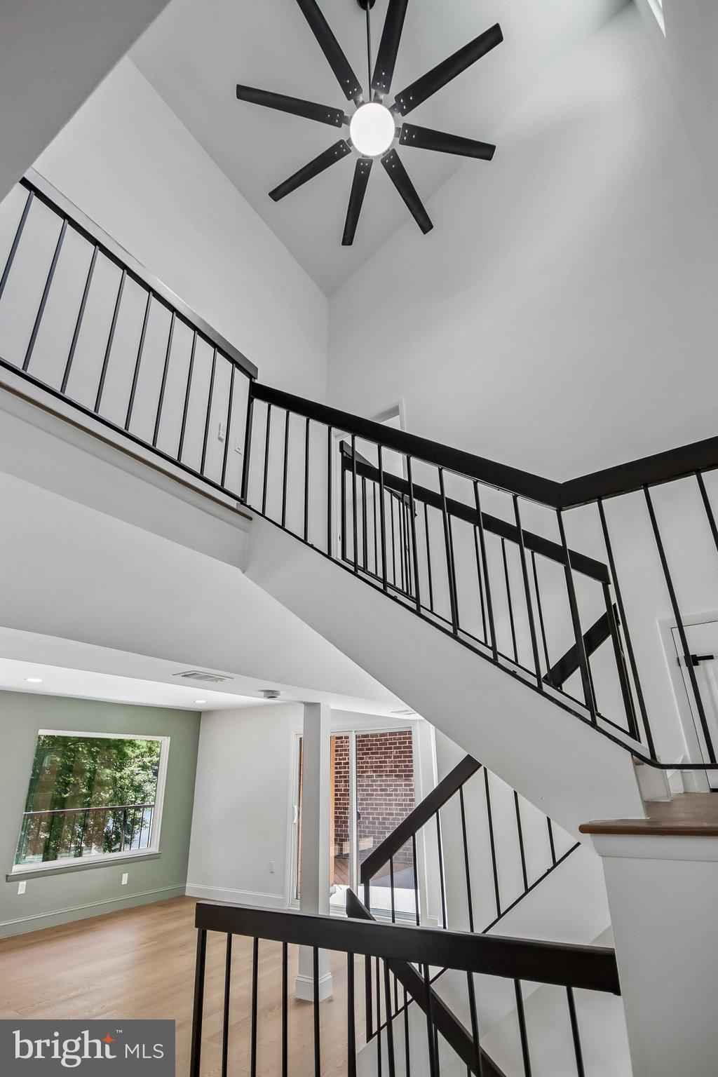 CABOTS POINT - Residential