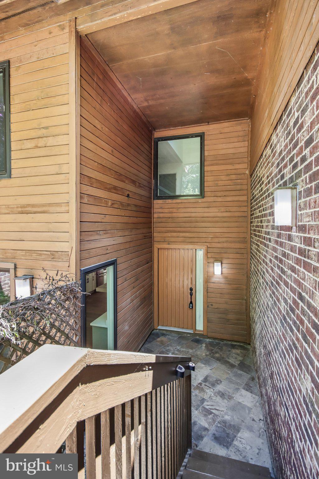 CABOTS POINT - Residential