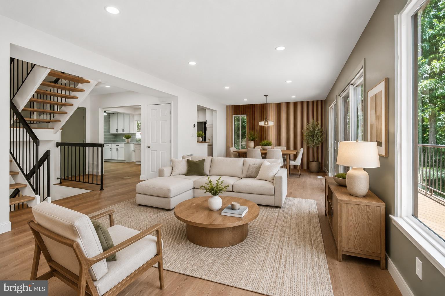 CABOTS POINT - Residential