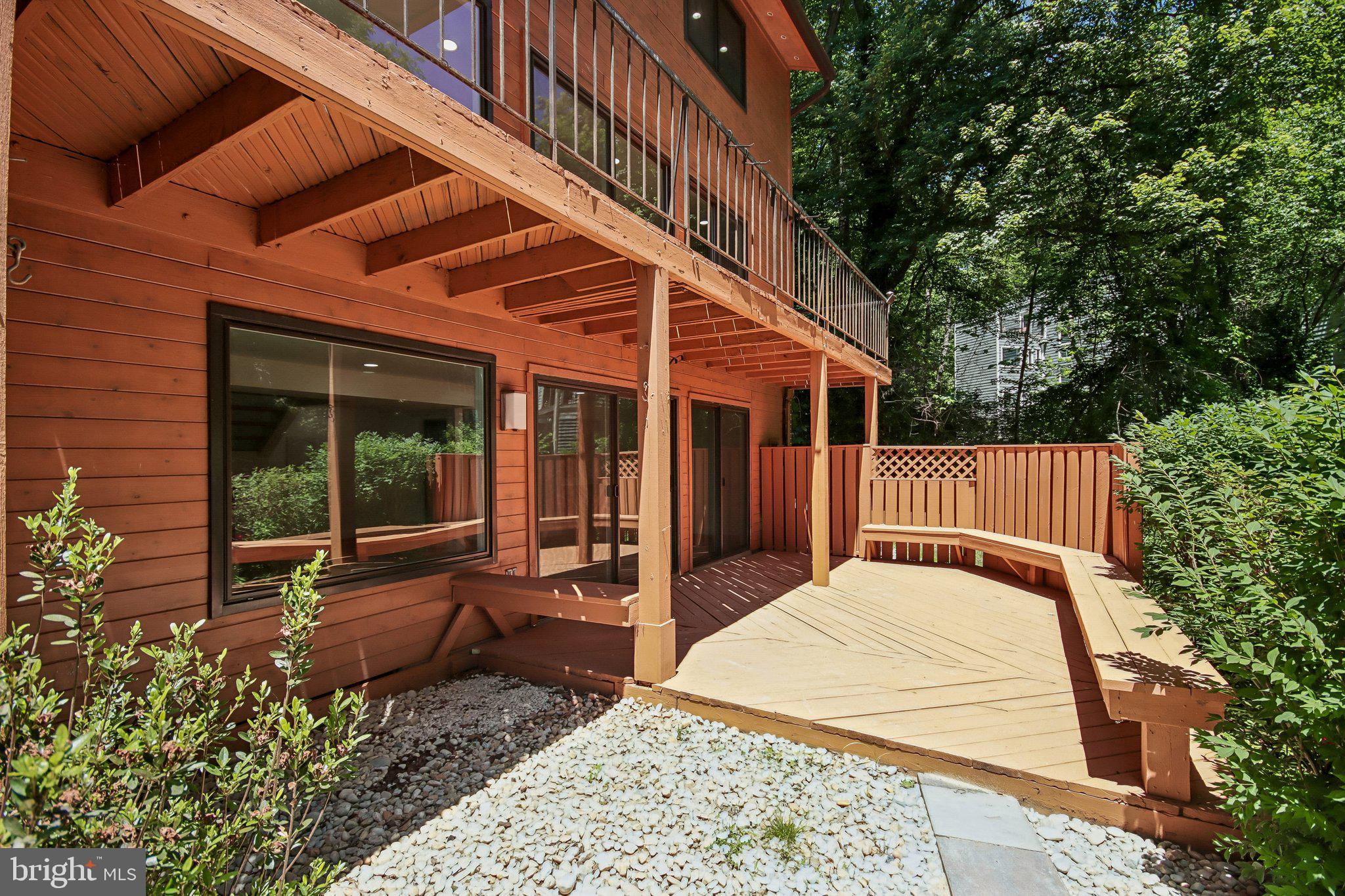 CABOTS POINT - Residential