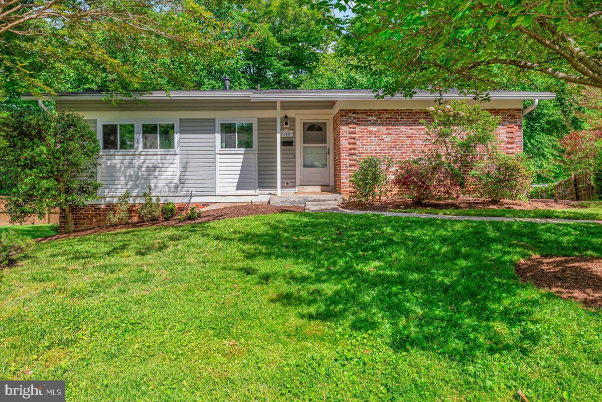 MANOR WOODS - Residential