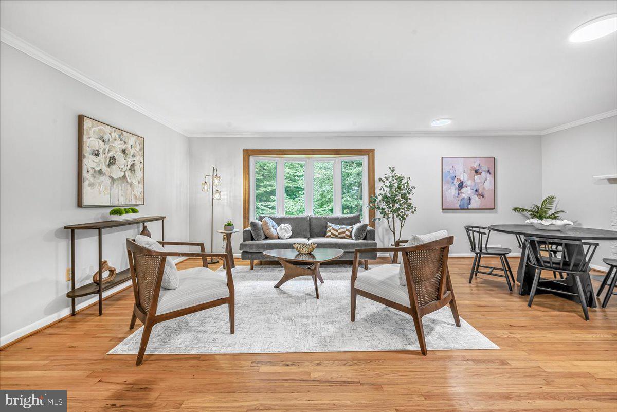 MANOR WOODS - Residential
