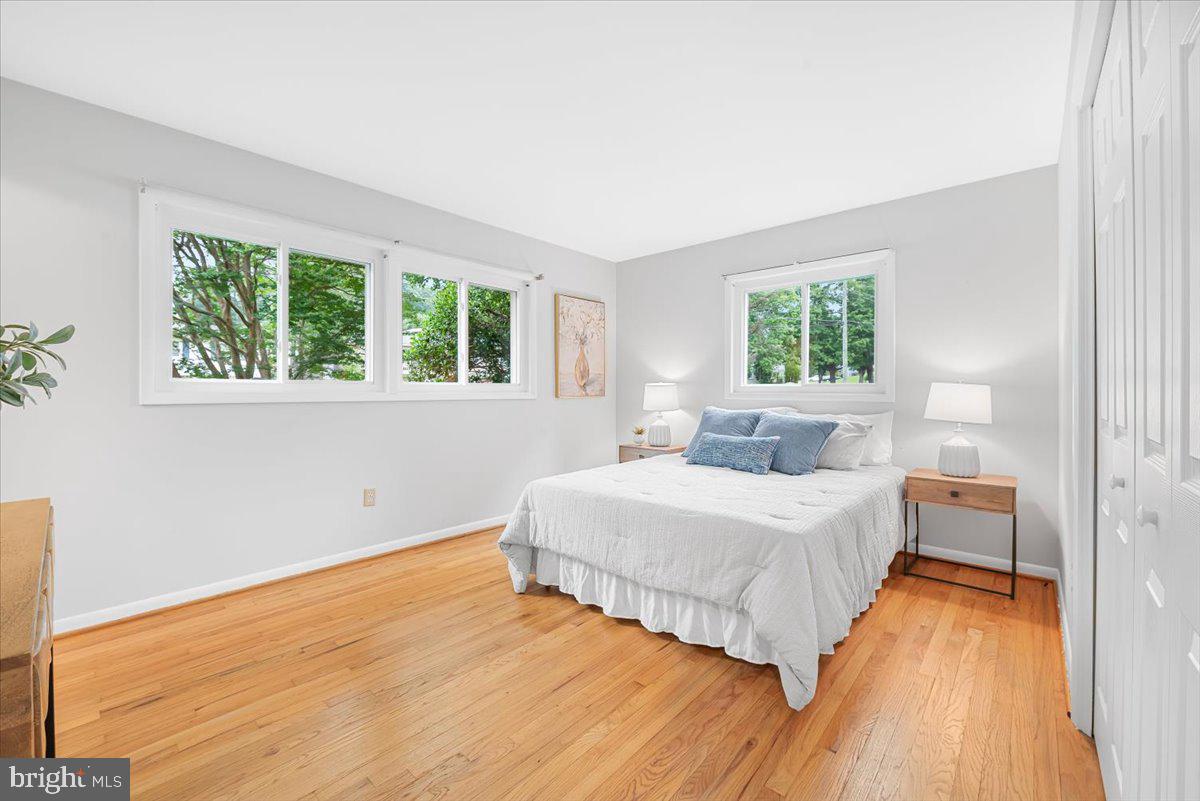 MANOR WOODS - Residential