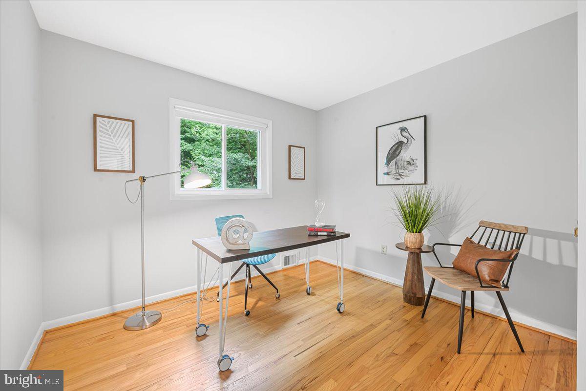 MANOR WOODS - Residential