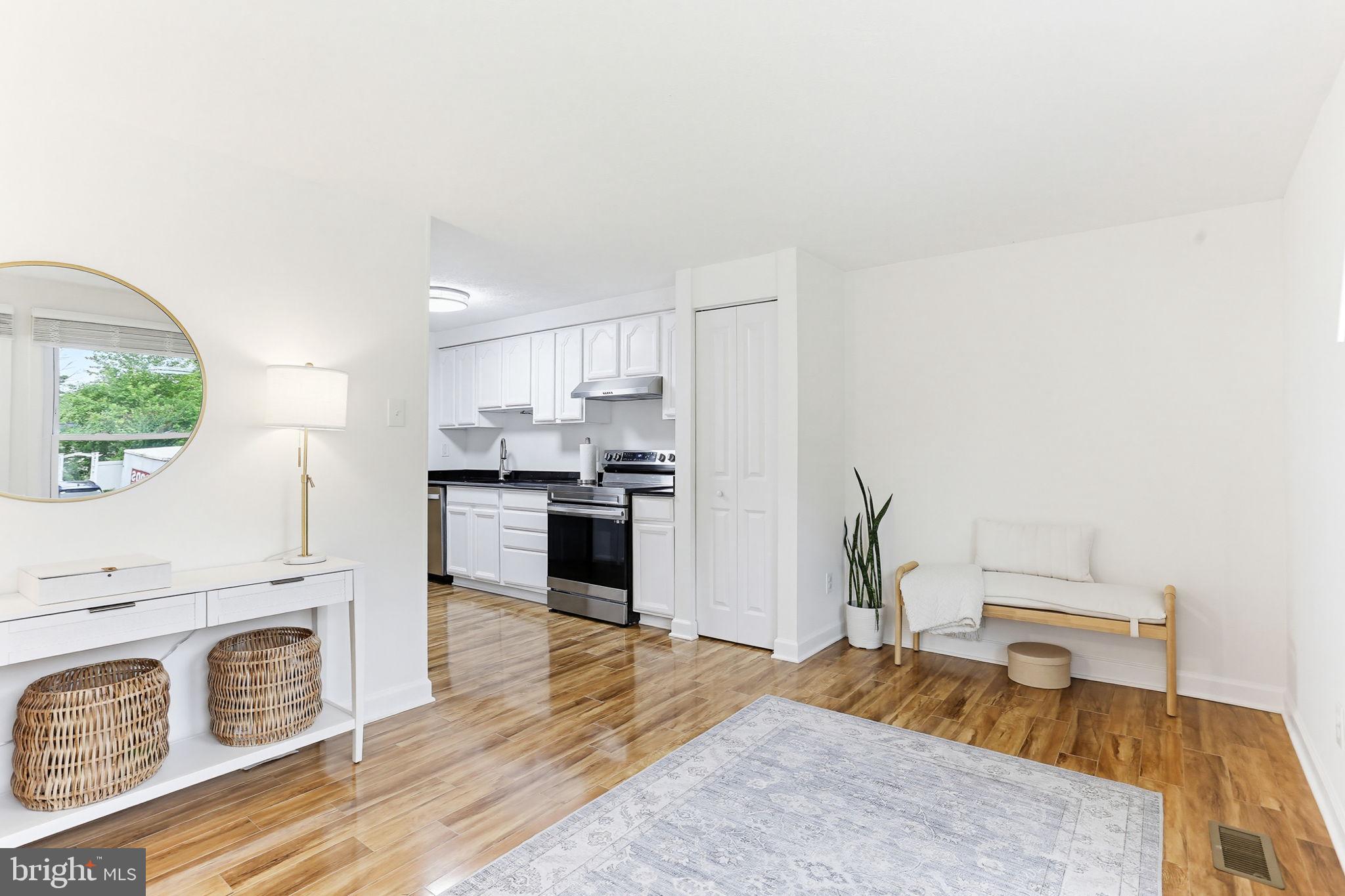 MCKINSEY WOODS - Residential