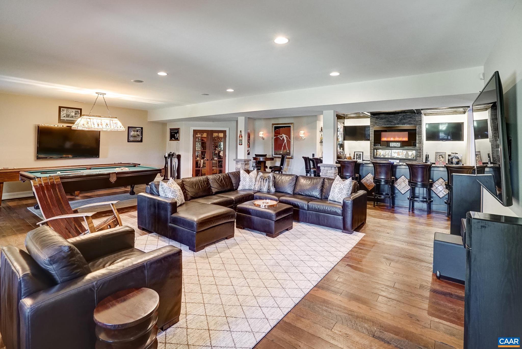 FOXCHASE - Residential