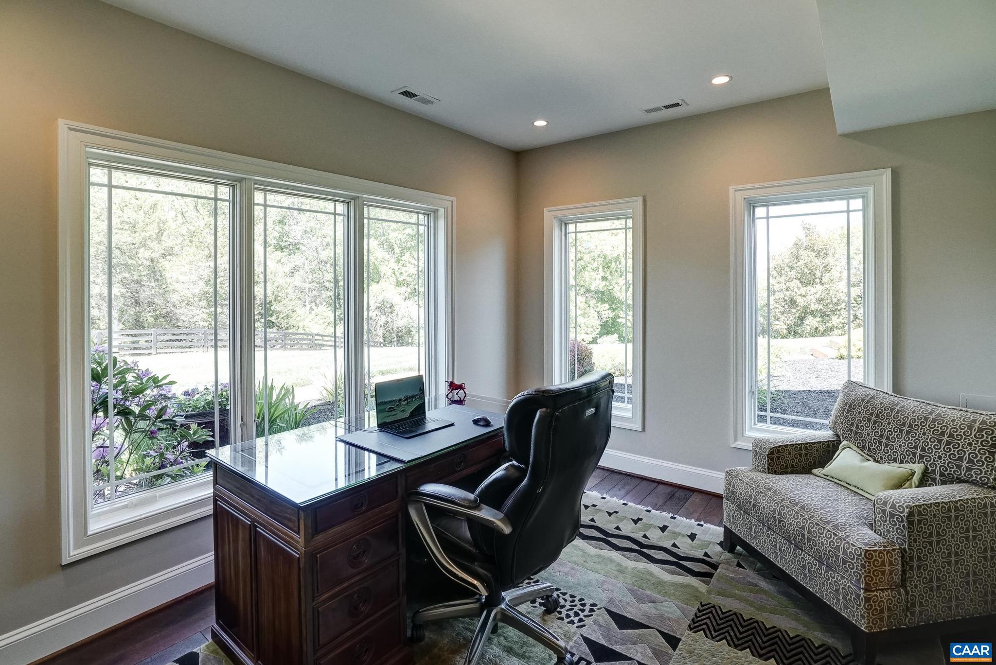 FOXCHASE - Residential