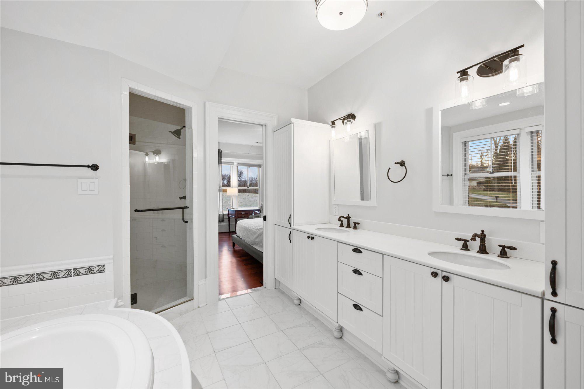 MERRY GO ROUND FARM - Residential