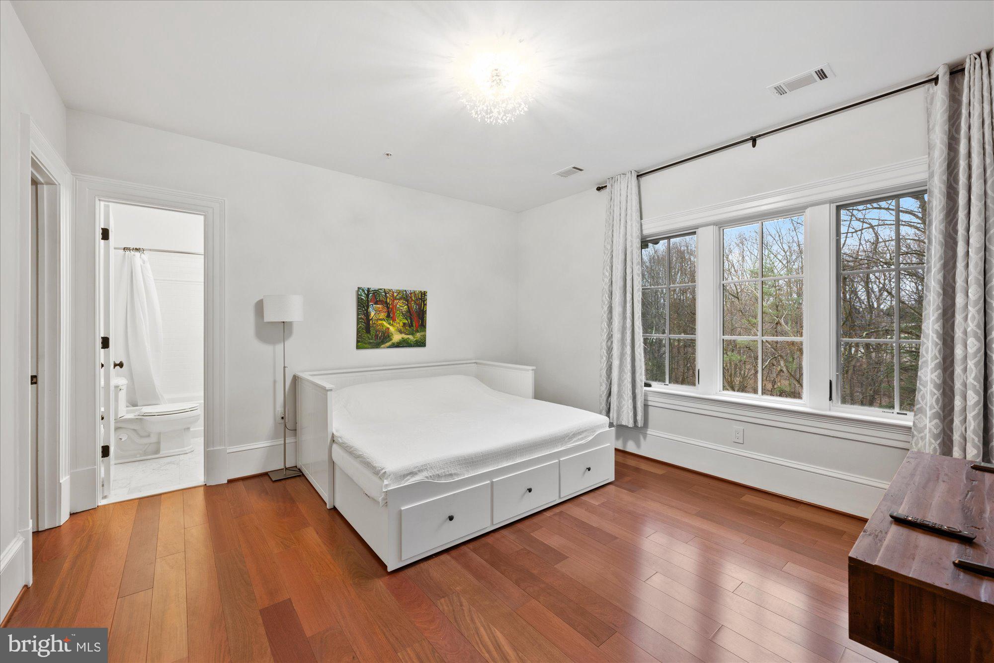 MERRY GO ROUND FARM - Residential
