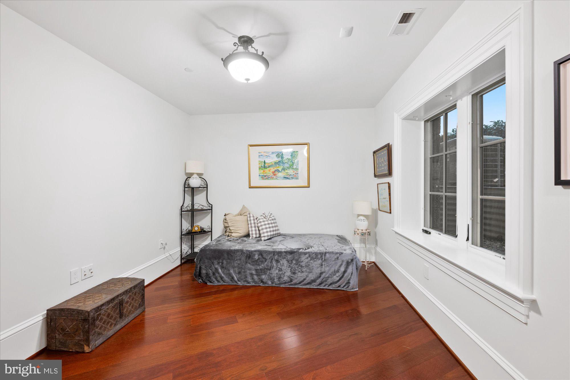 MERRY GO ROUND FARM - Residential