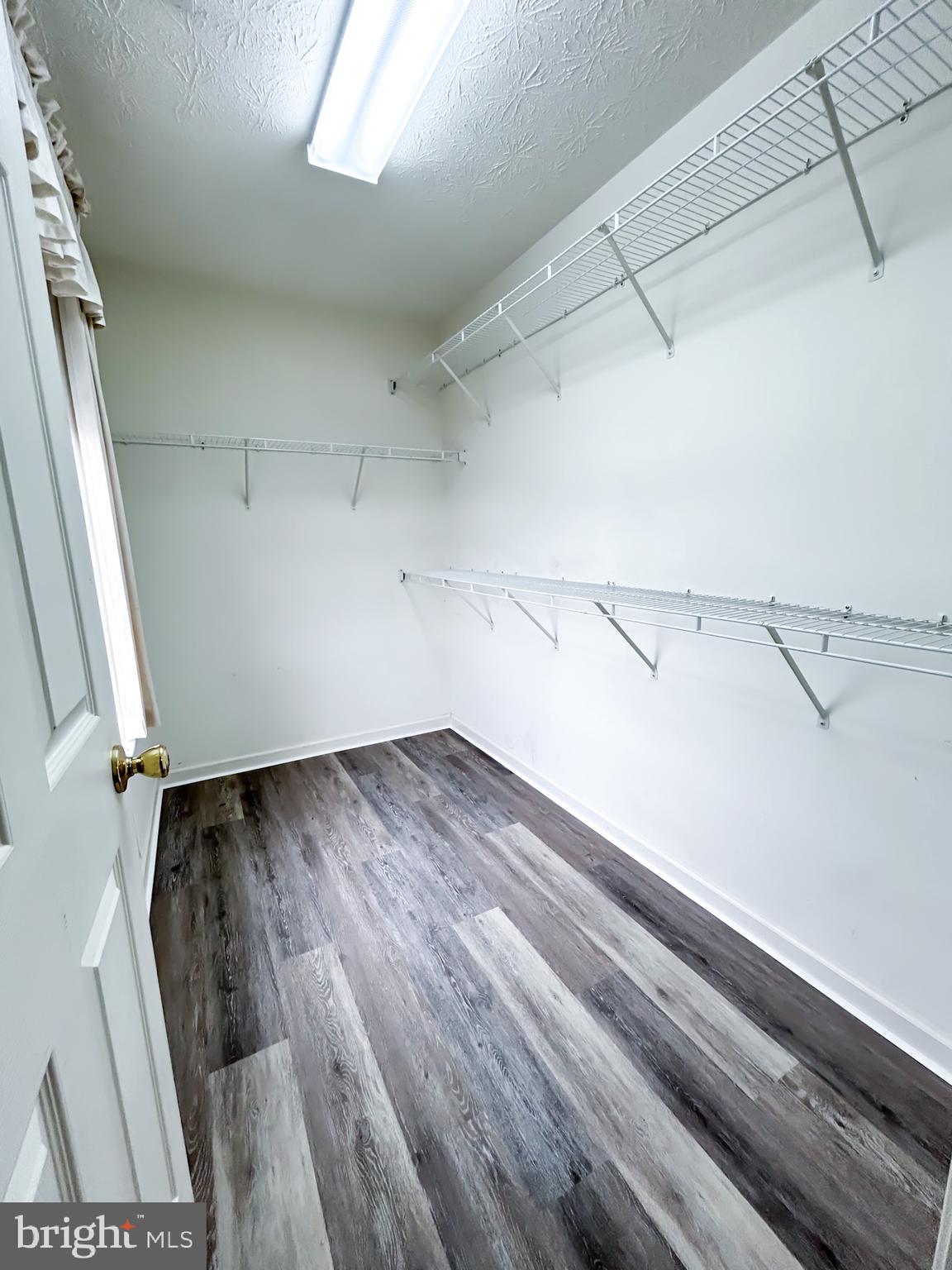 WINDSTONE - Residential Lease