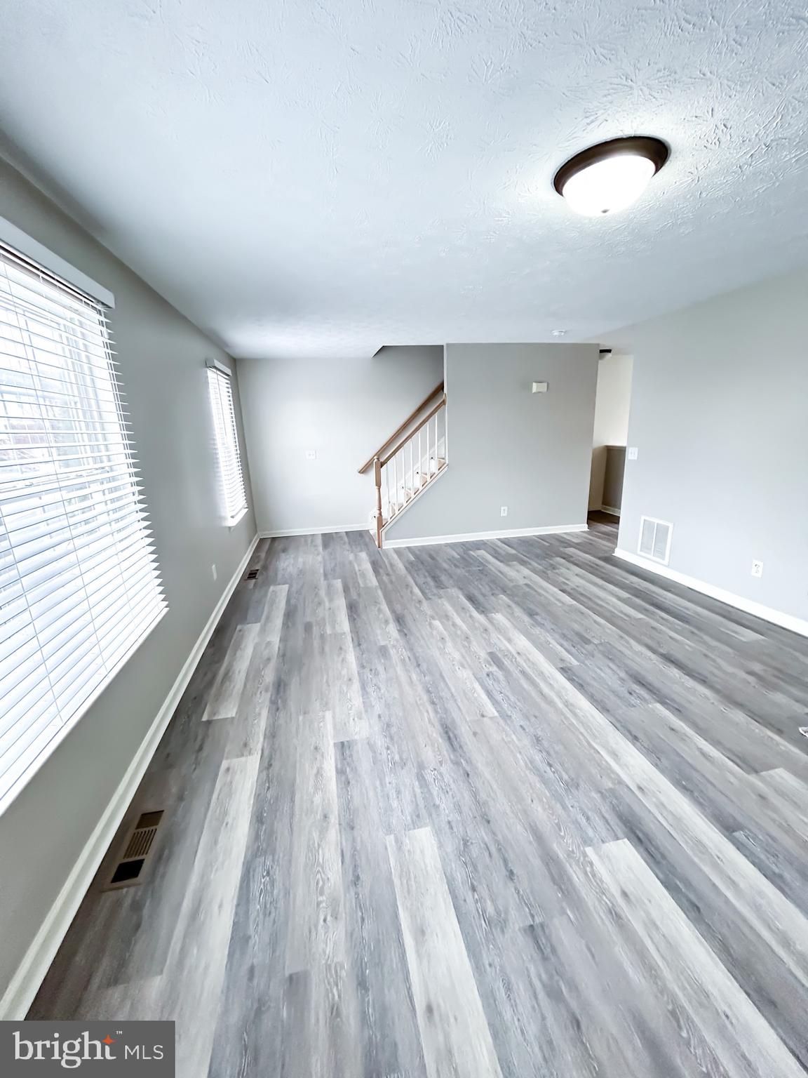 WINDSTONE - Residential Lease