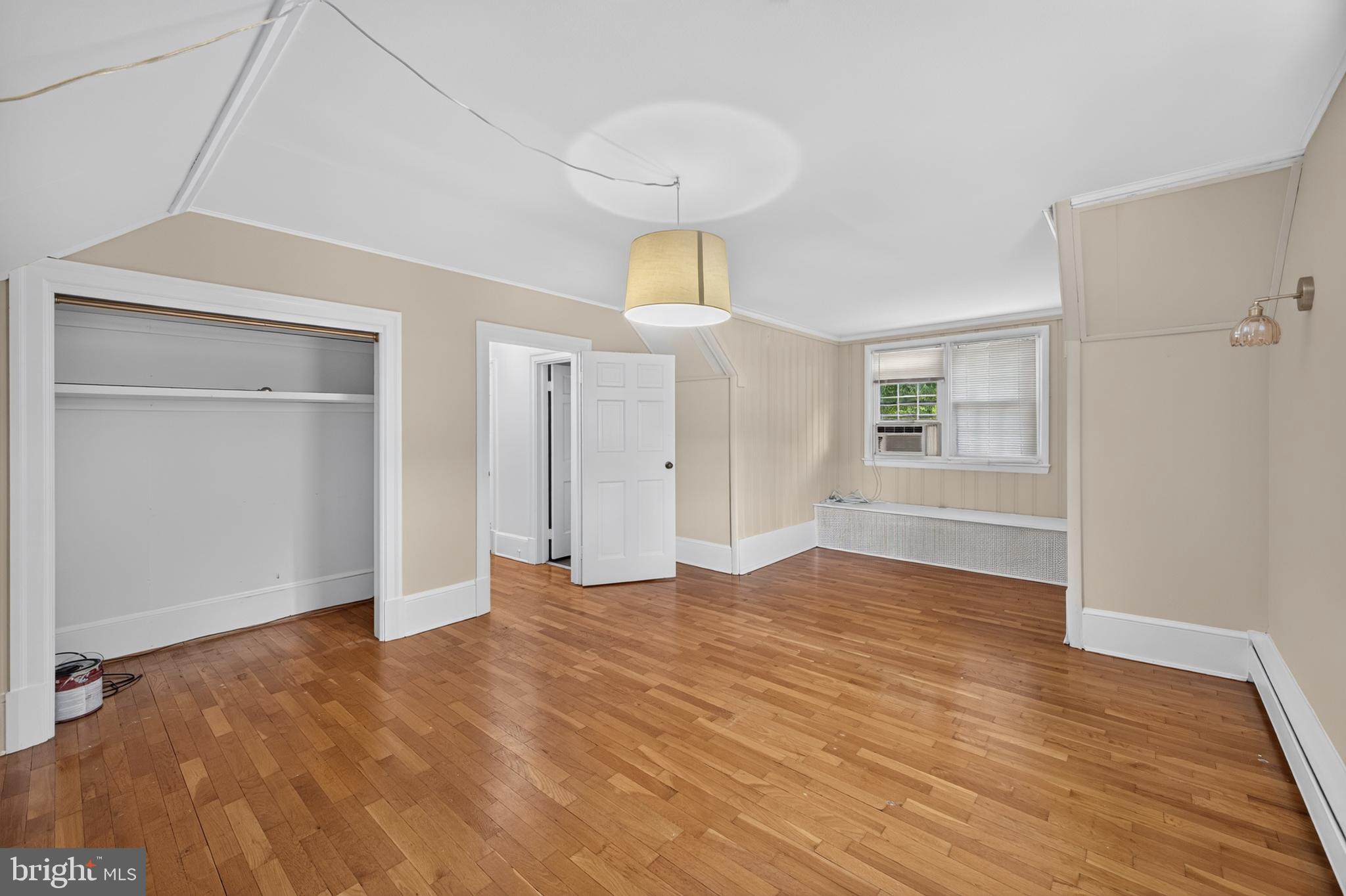 CENTREVILLE HEIGHTS - Residential