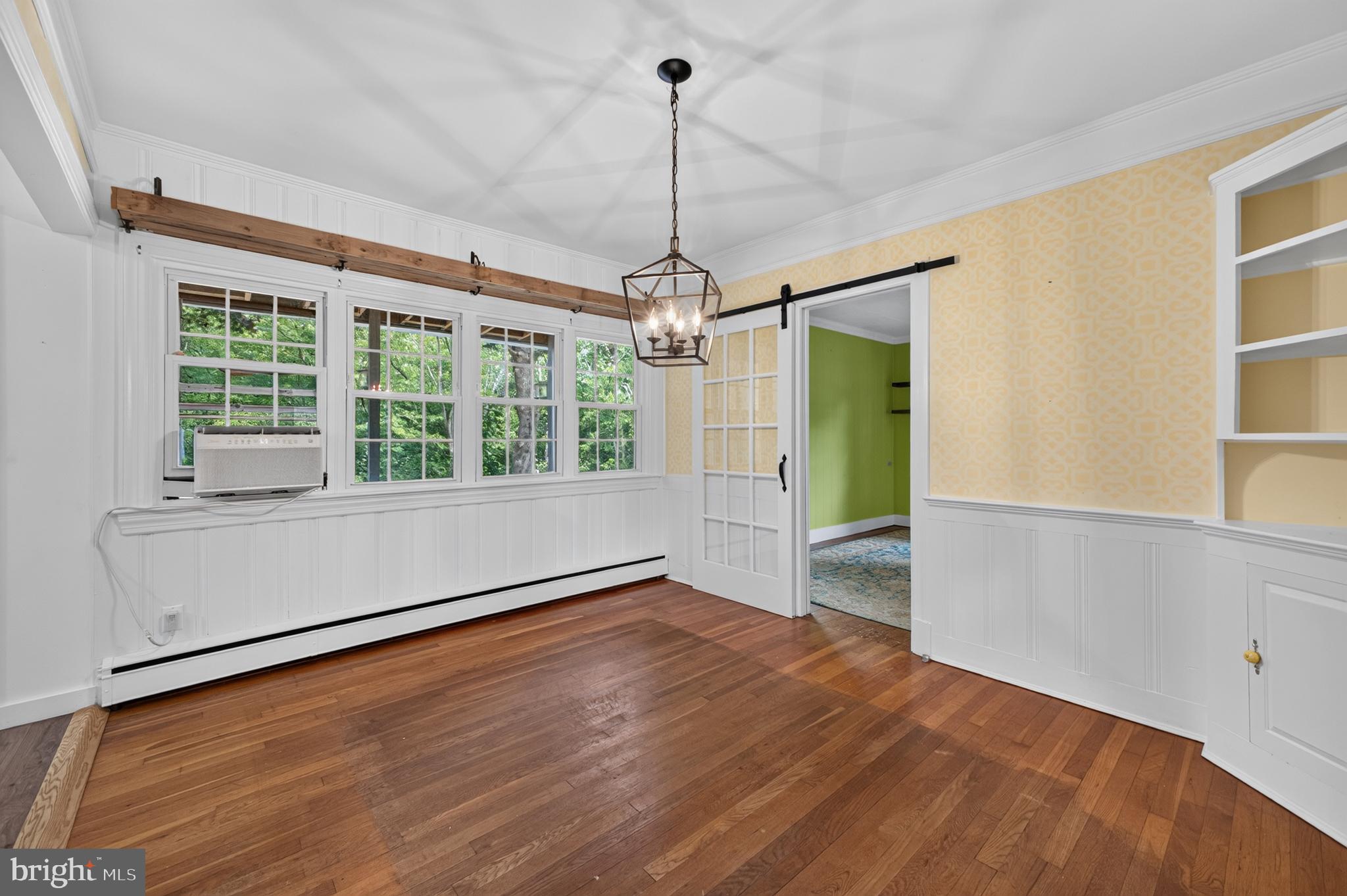 CENTREVILLE HEIGHTS - Residential