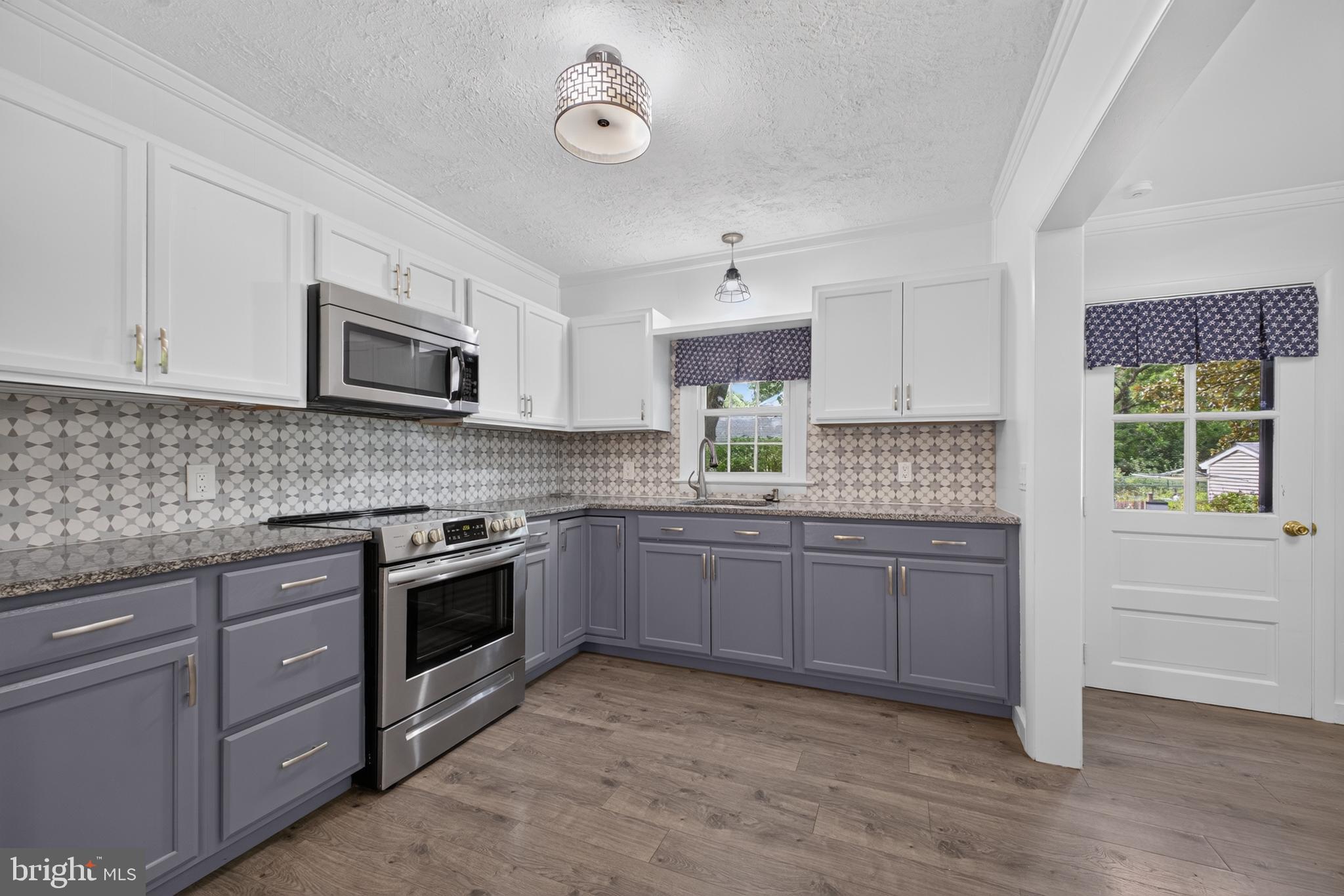 CENTREVILLE HEIGHTS - Residential