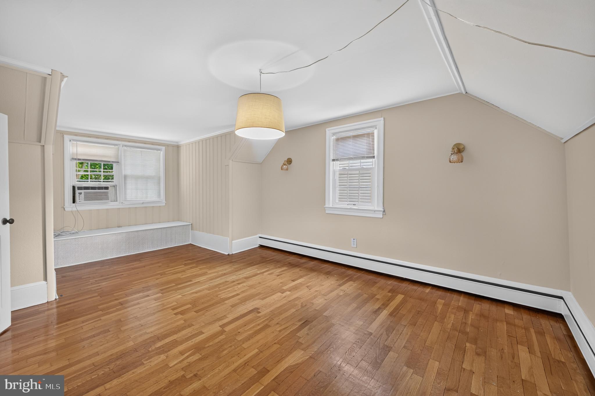 CENTREVILLE HEIGHTS - Residential