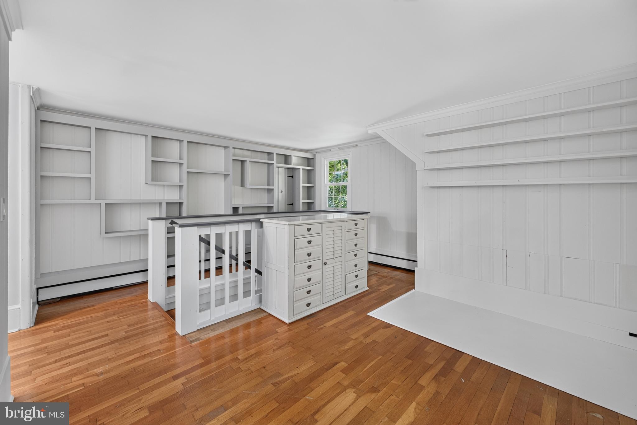 CENTREVILLE HEIGHTS - Residential