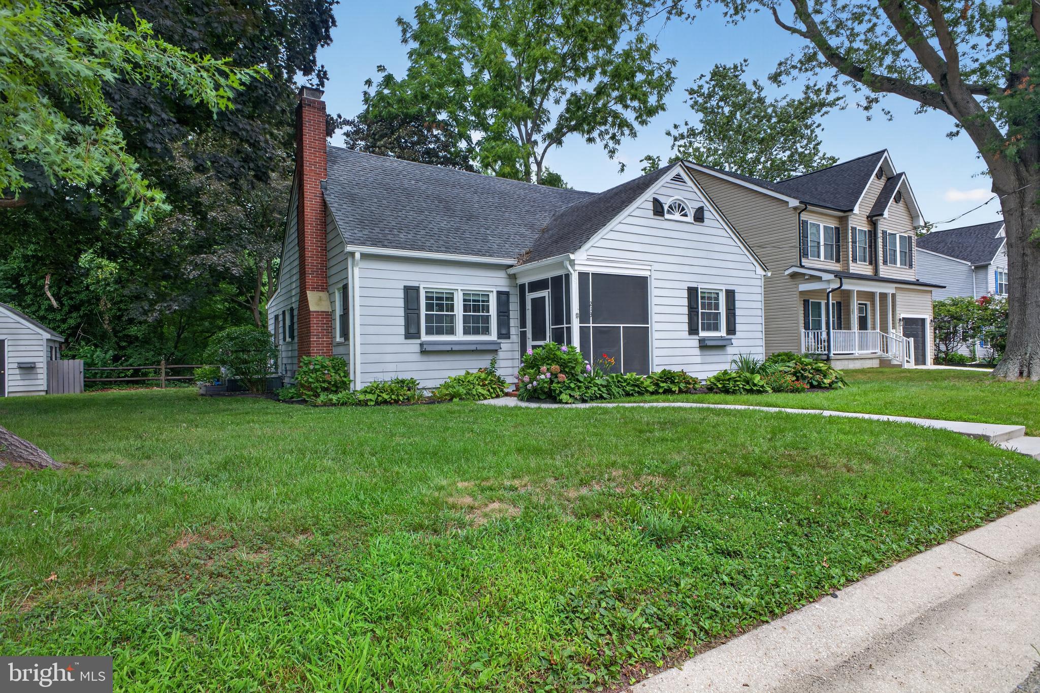 CENTREVILLE HEIGHTS - Residential