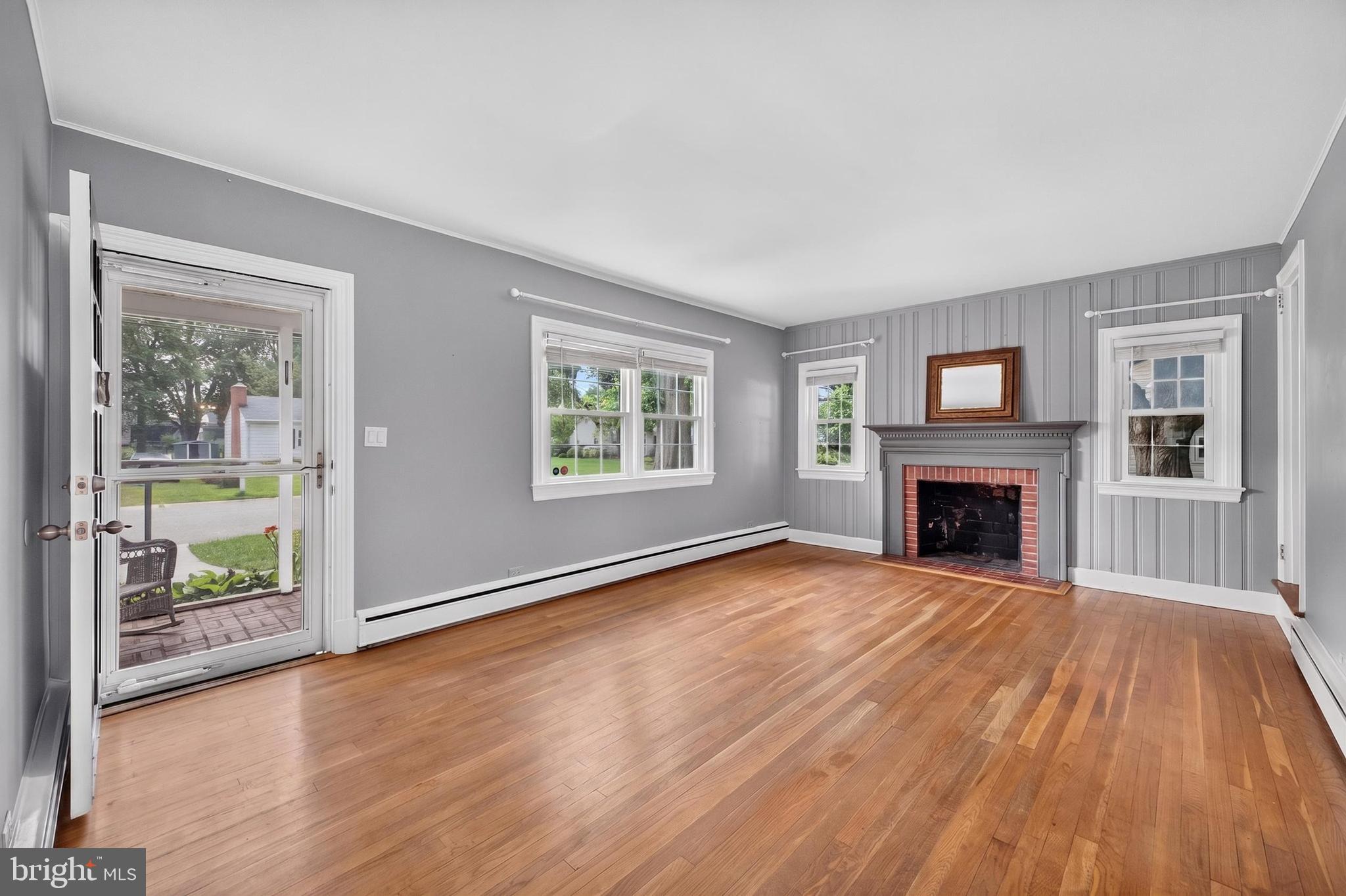 CENTREVILLE HEIGHTS - Residential