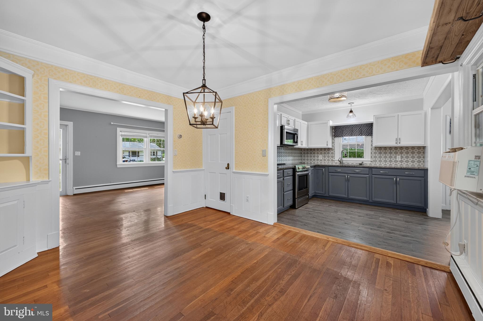 CENTREVILLE HEIGHTS - Residential