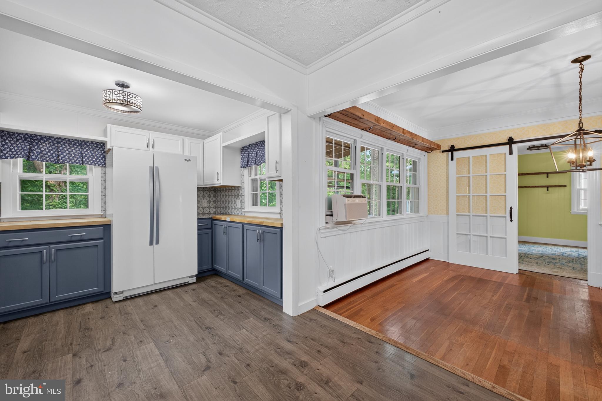 CENTREVILLE HEIGHTS - Residential
