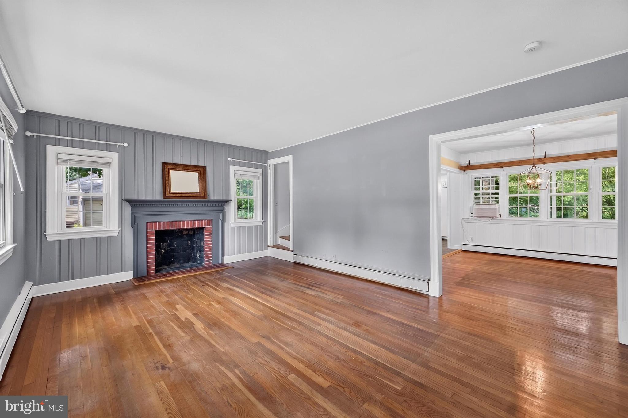 CENTREVILLE HEIGHTS - Residential