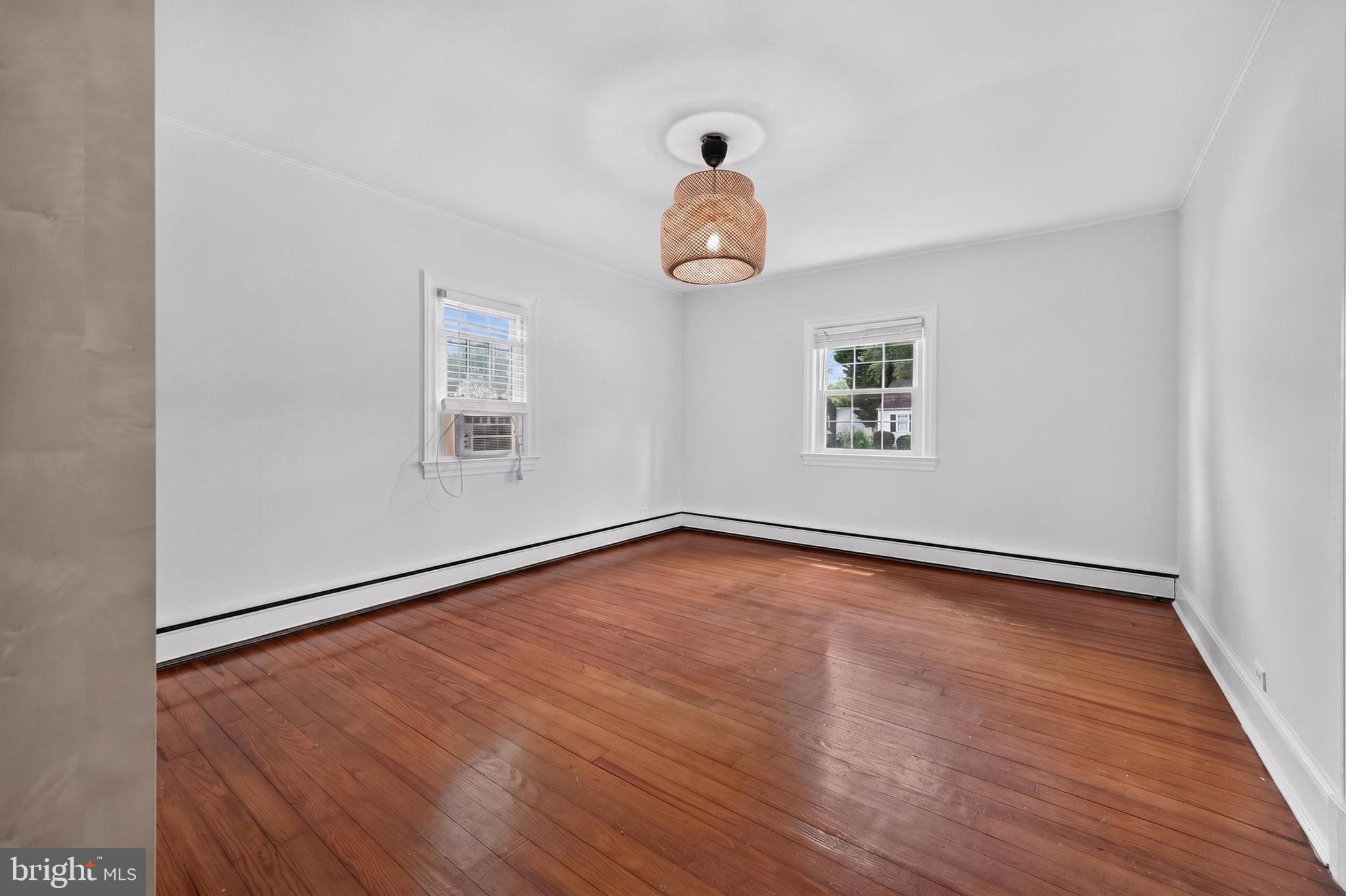 CENTREVILLE HEIGHTS - Residential