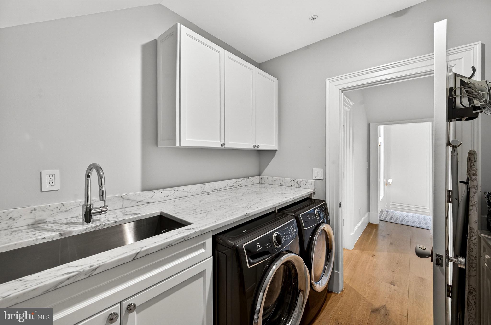PHILLIPS PARK - Residential