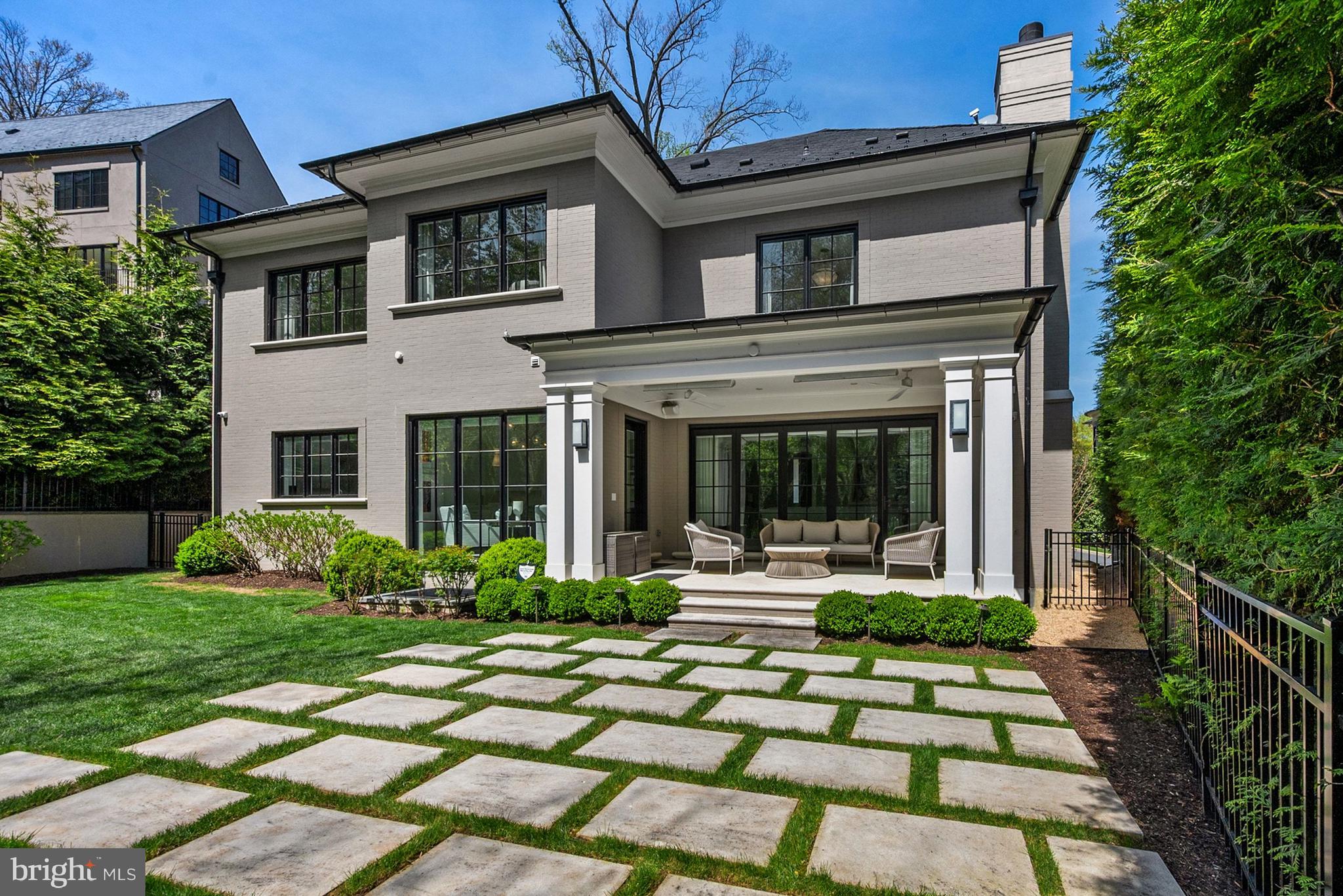 PHILLIPS PARK - Residential