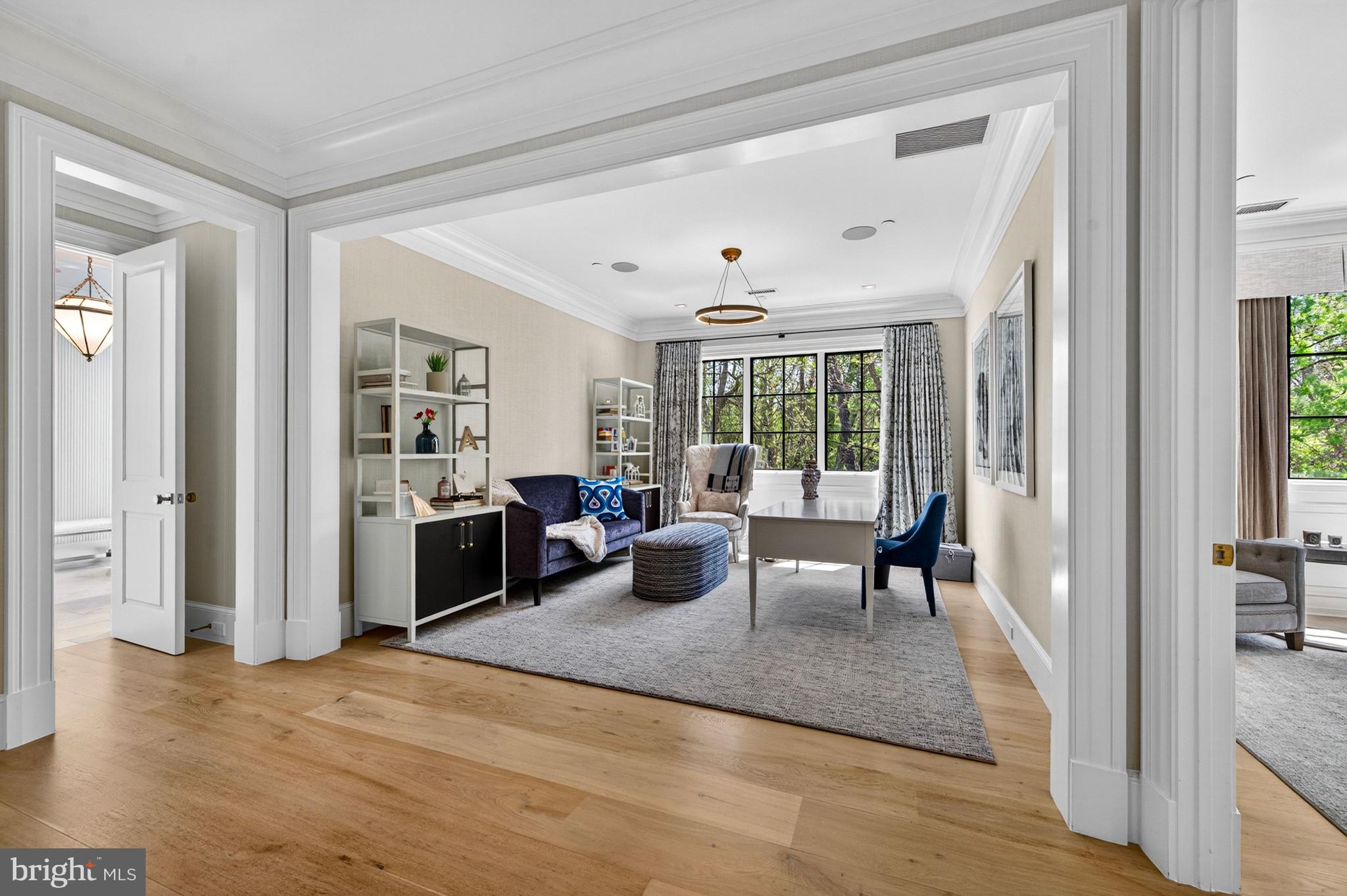 PHILLIPS PARK - Residential