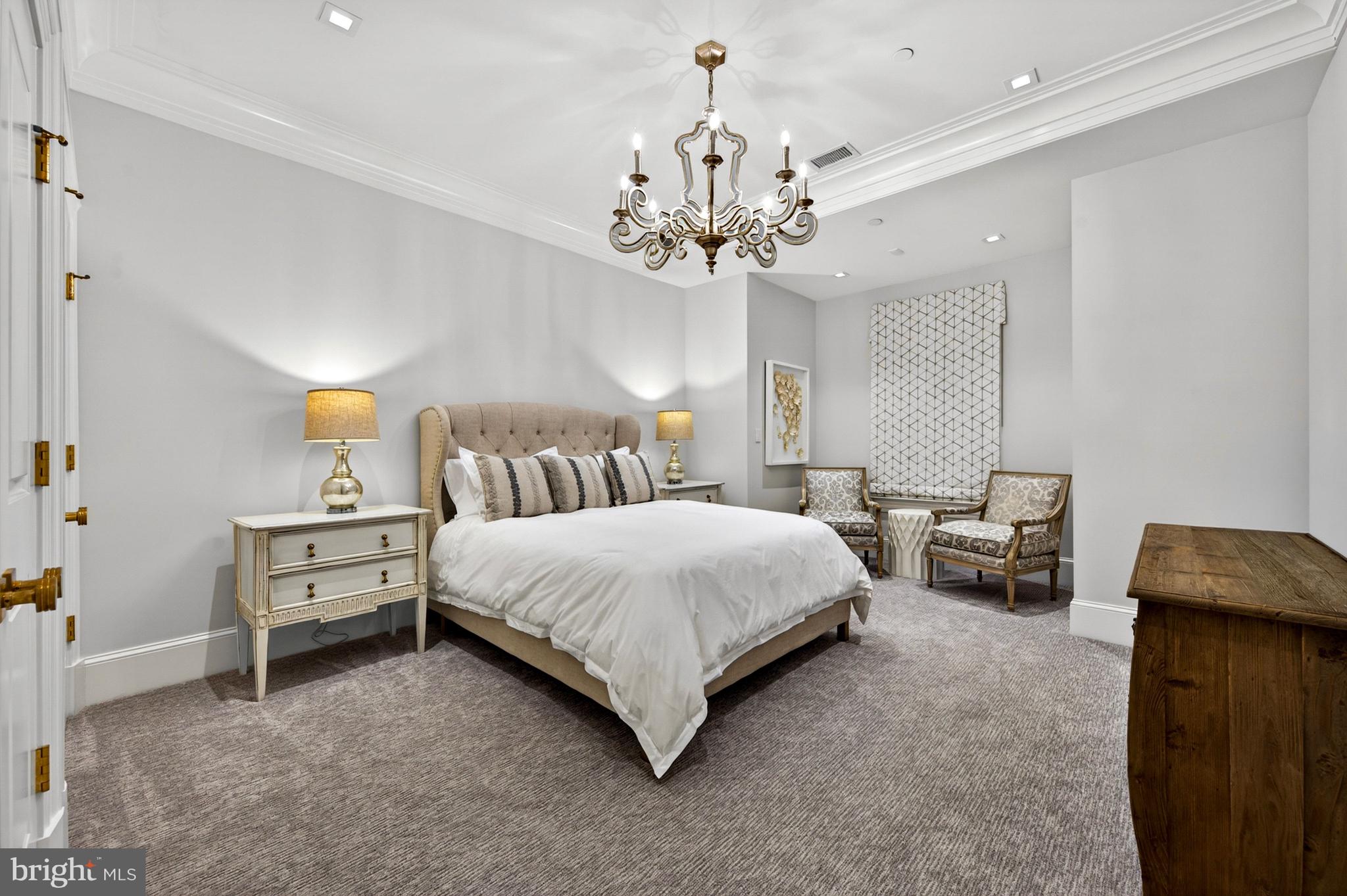 PHILLIPS PARK - Residential