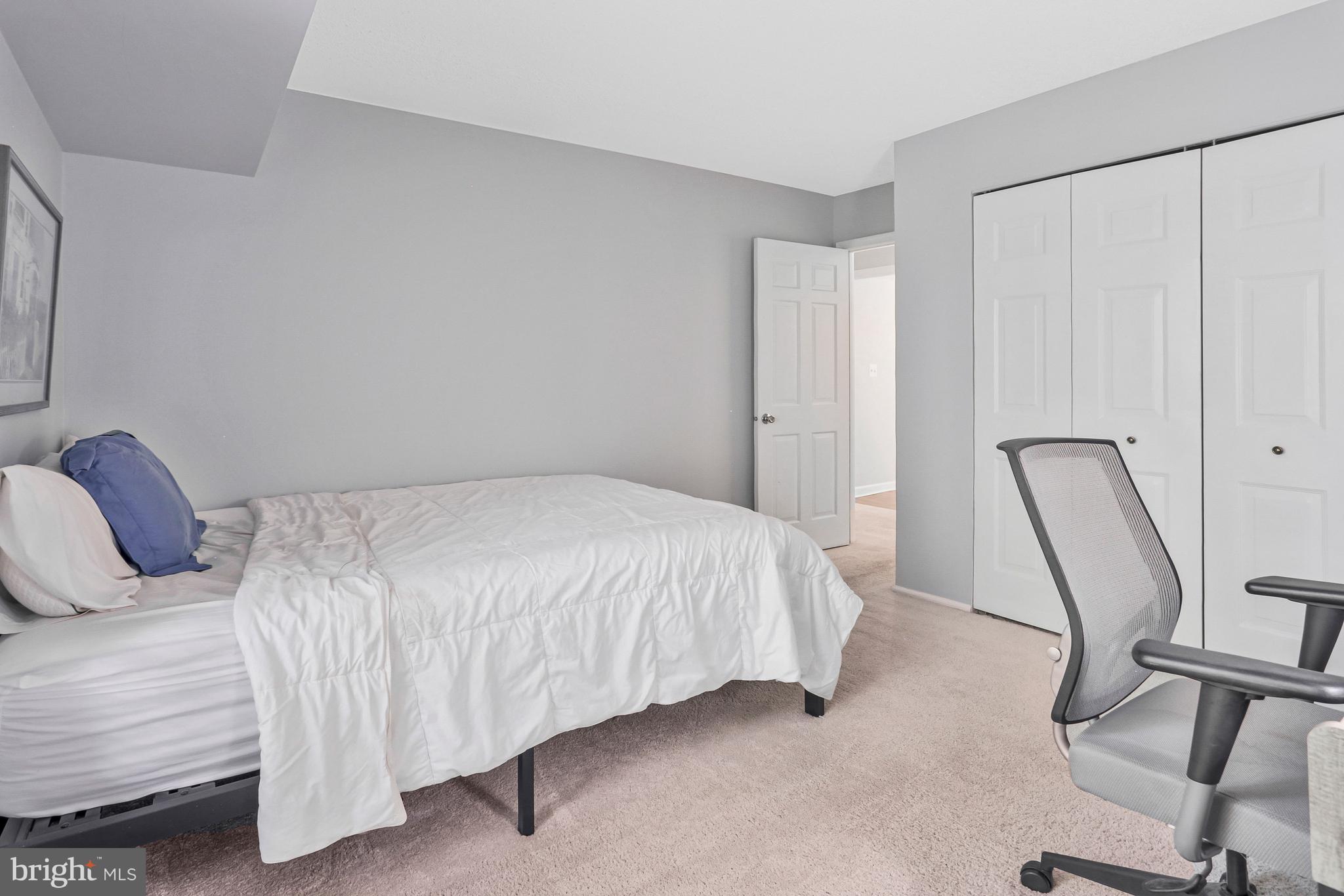 COLONIES AT MCLEAN - Residential