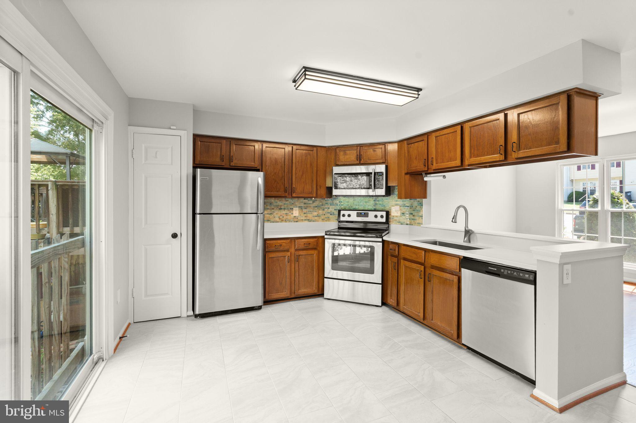 LAKE RIDGE - Residential